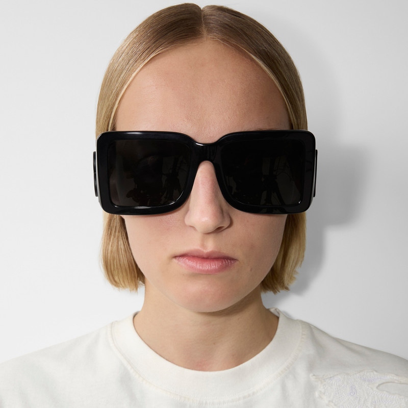 Burberry TB Square Sunglasses outlook