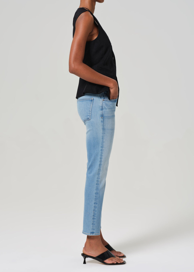 Isola Slim Crop In Lisbon 4