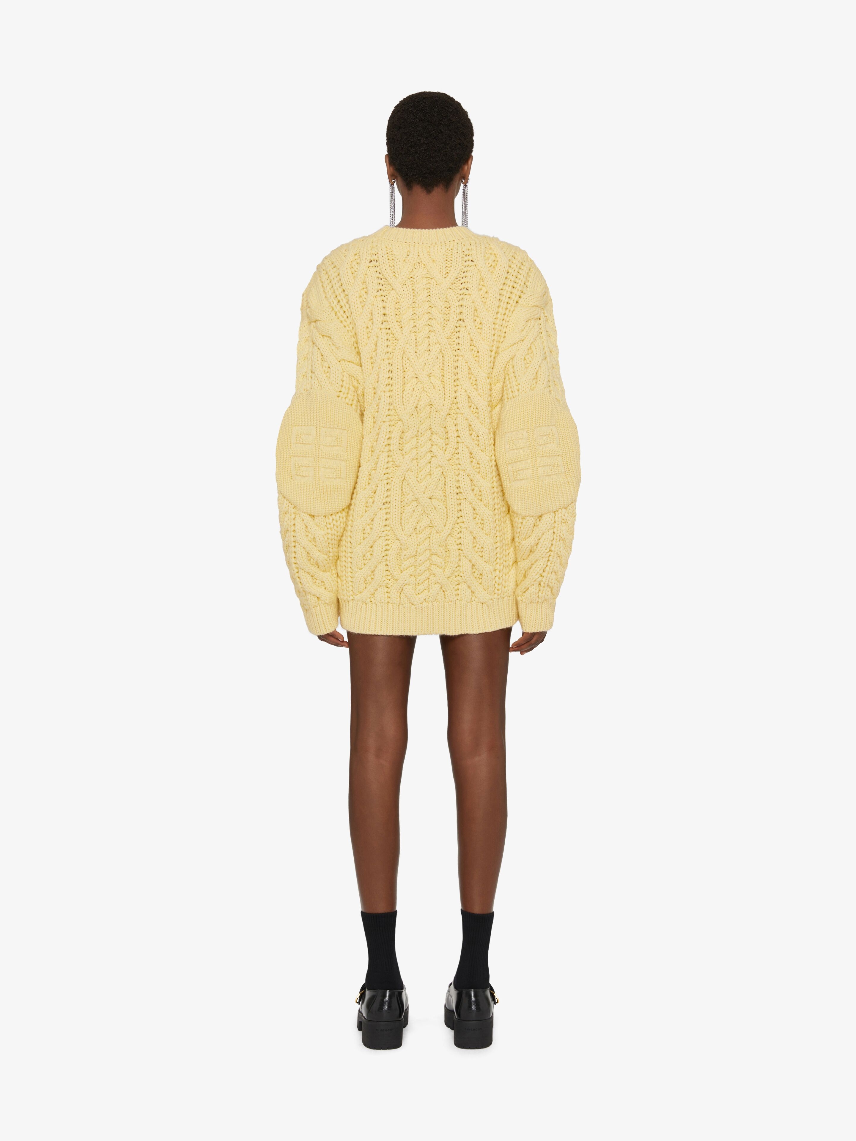 OVERSIZED SWEATER IN CABLE-KNIT - 4