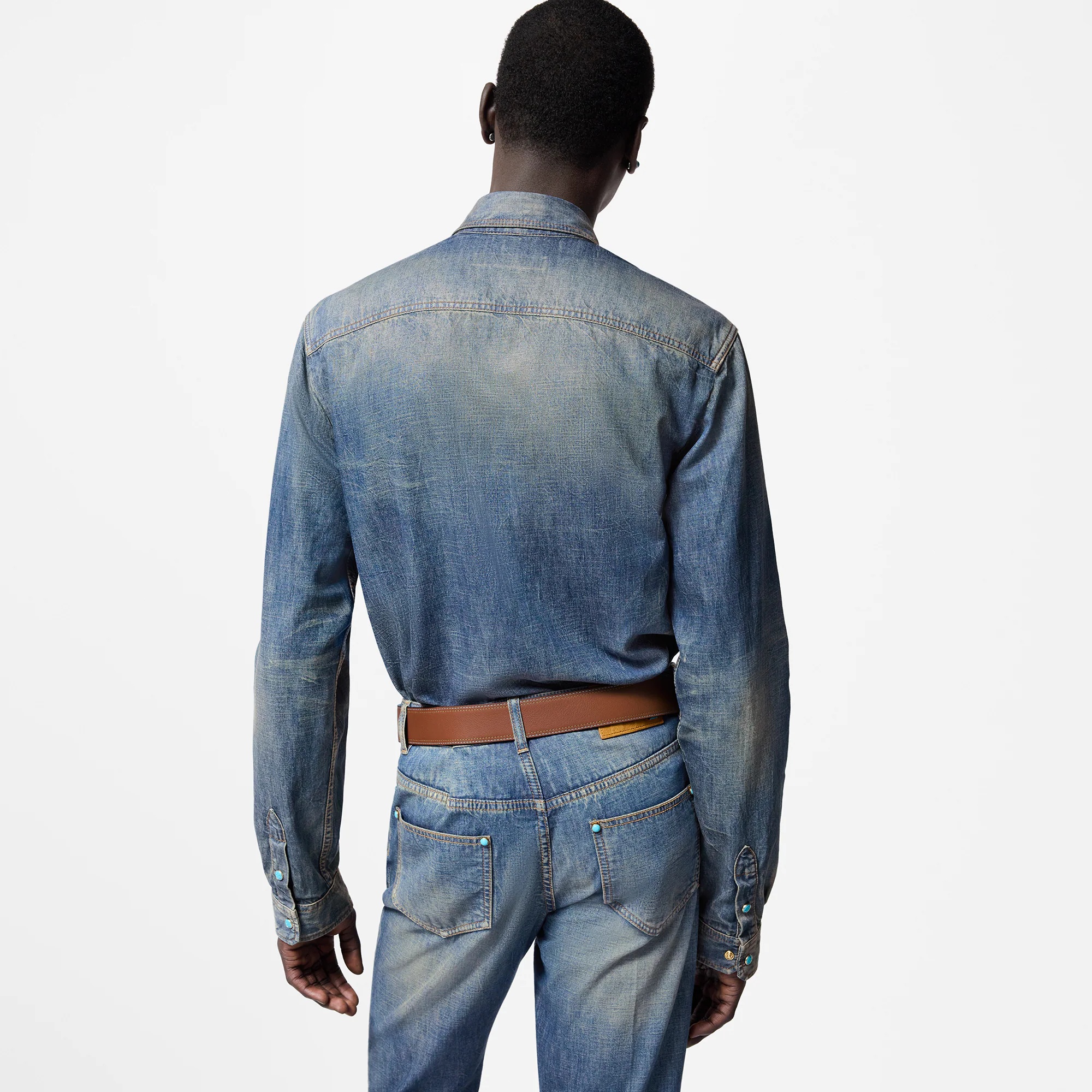 Fitted Long-Sleeved Denim Shirt - 4