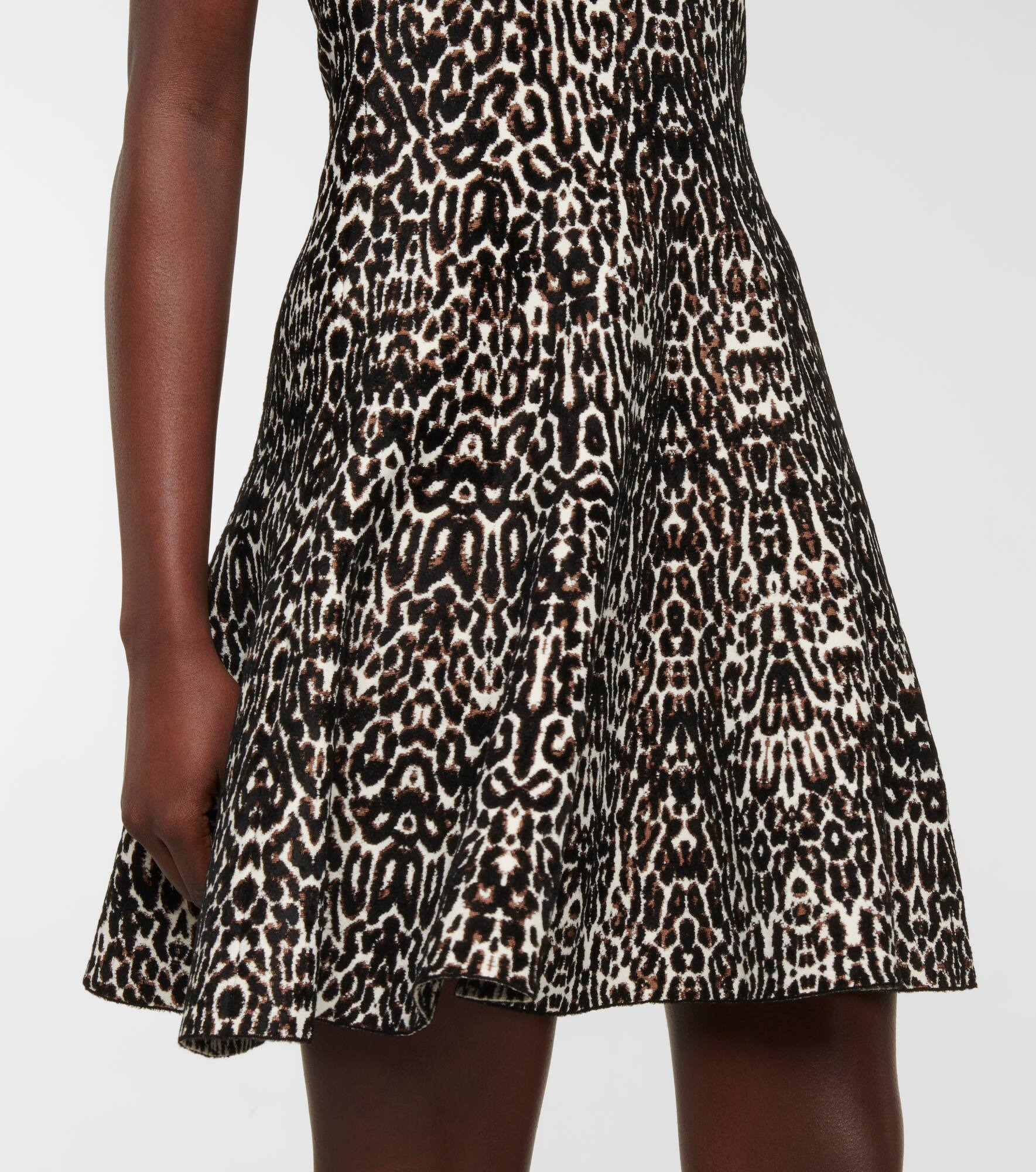 Leopard-print jacquard minidress - 5