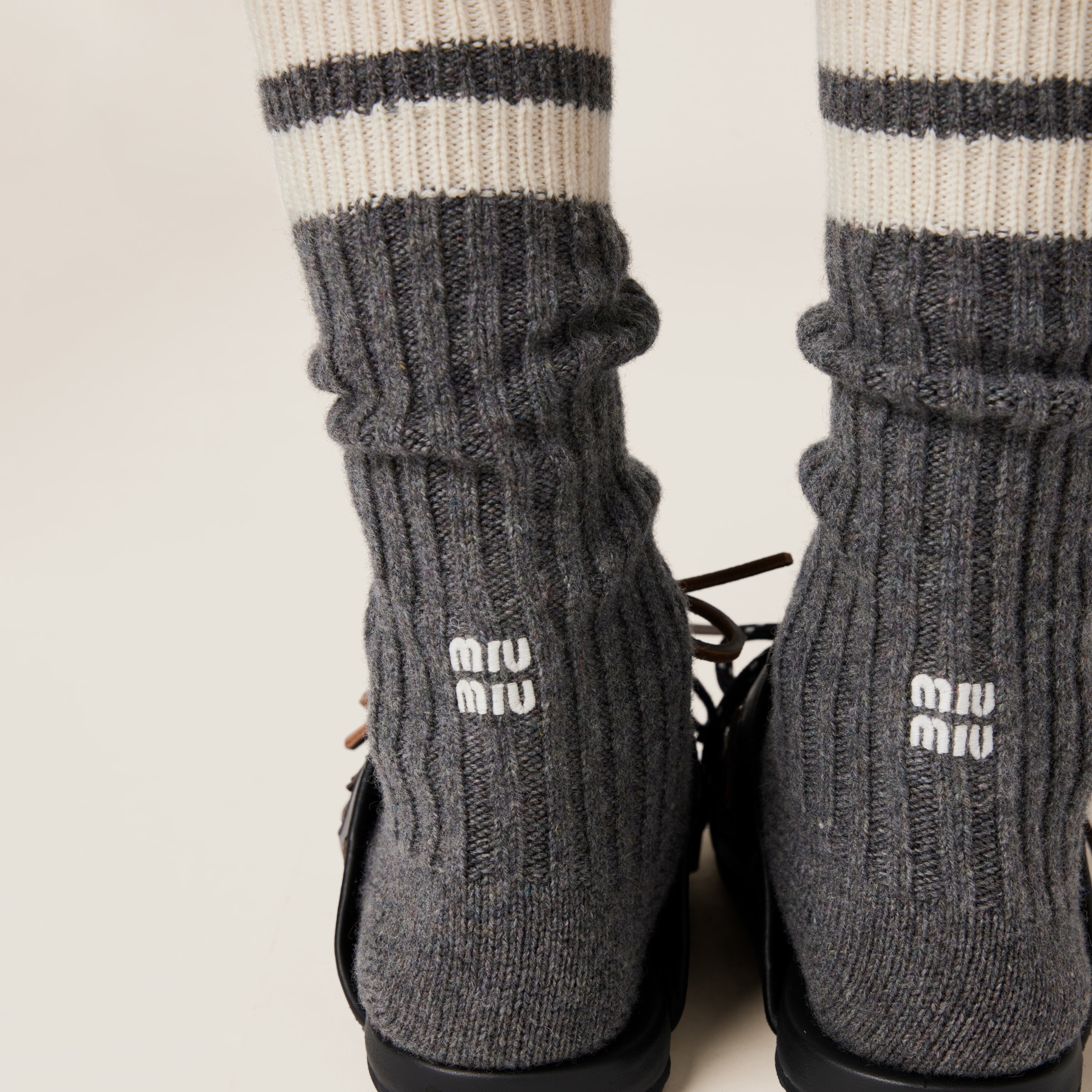 Wool and cashmere socks - 4