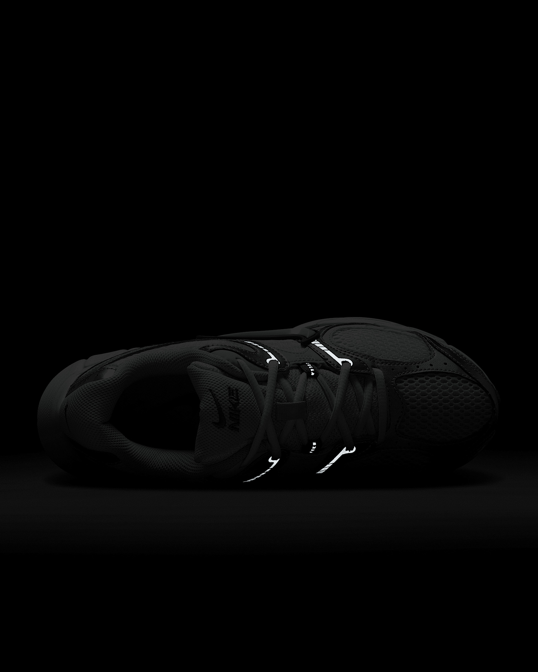 Nike V5 RNR Women's Shoes - 9