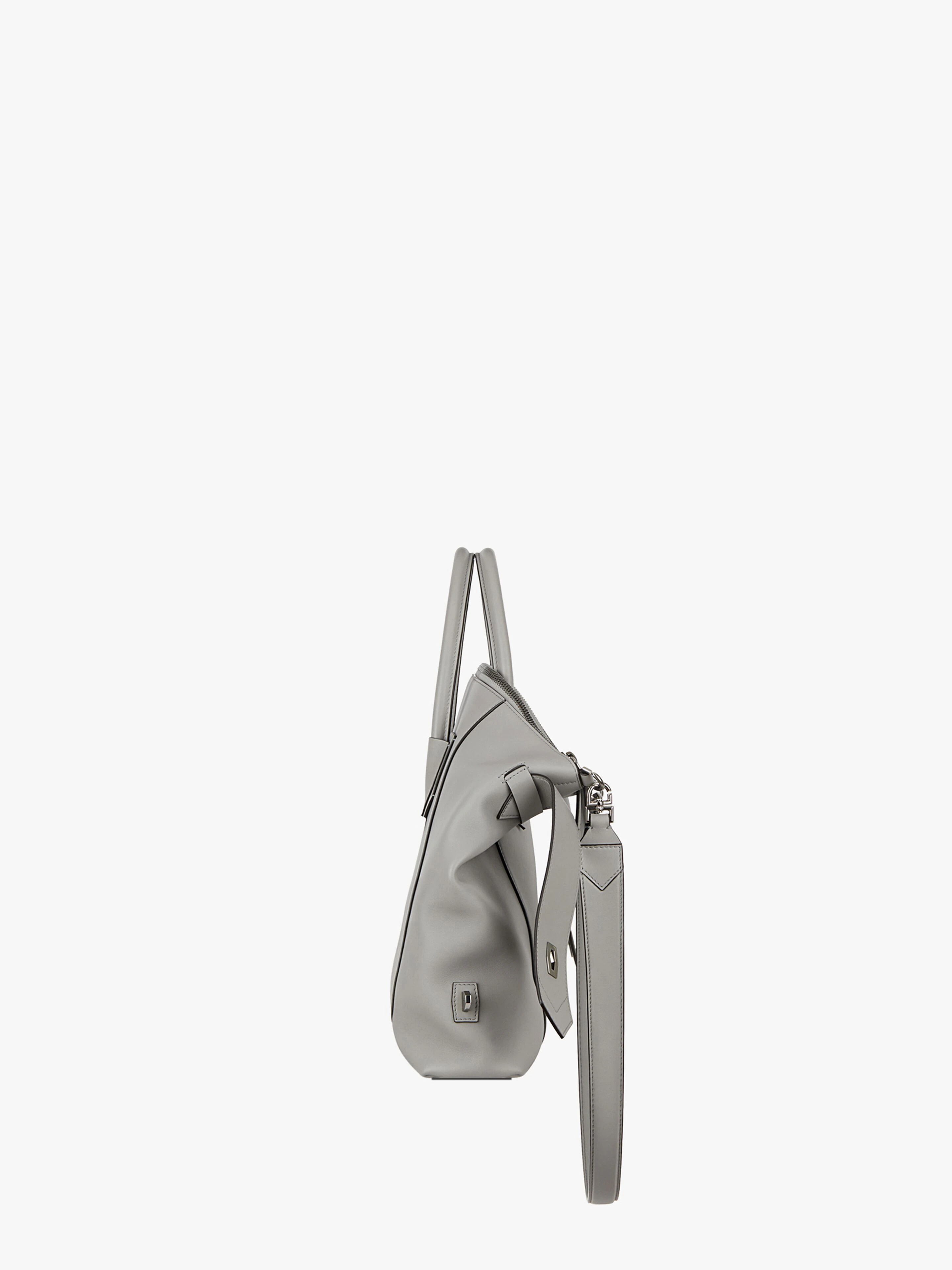 MEDIUM ANTIGONA SOFT BAG IN SMOOTH LEATHER - 3