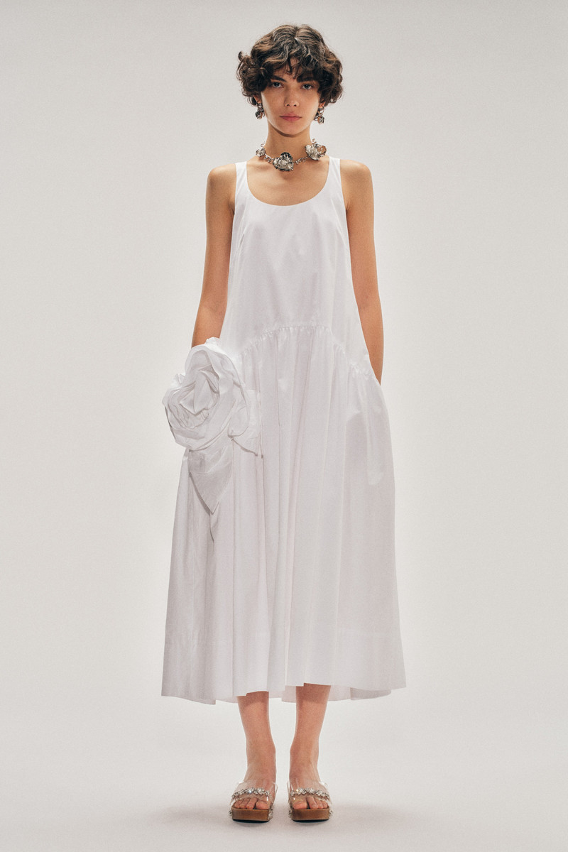 Pressed Rosette Tapered Back Flounce Dress 1