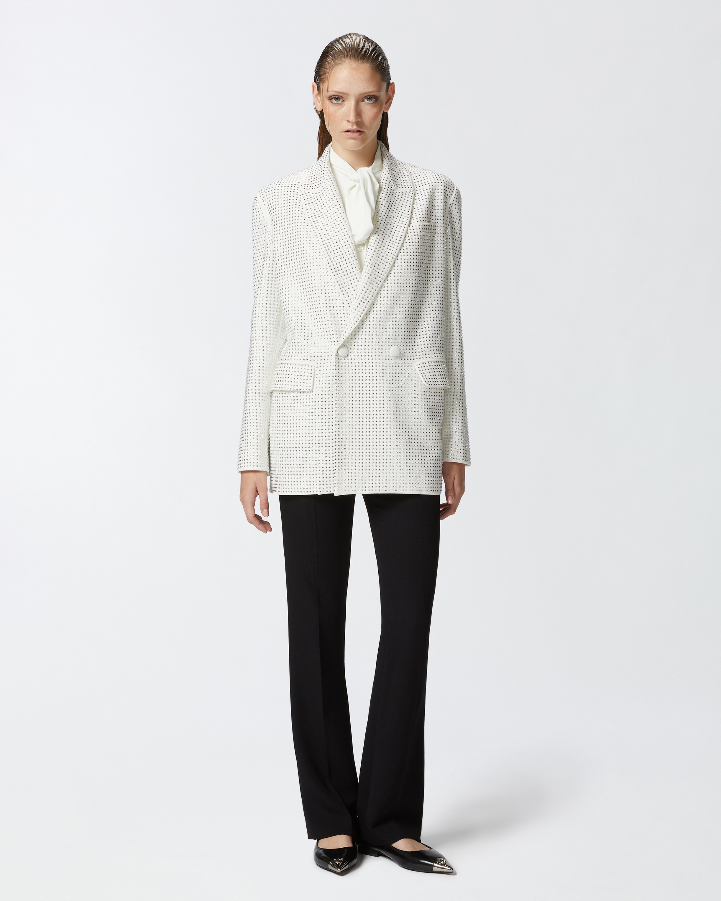 WHITE BLAZER WITH APPLIED RHINESTONES - 3