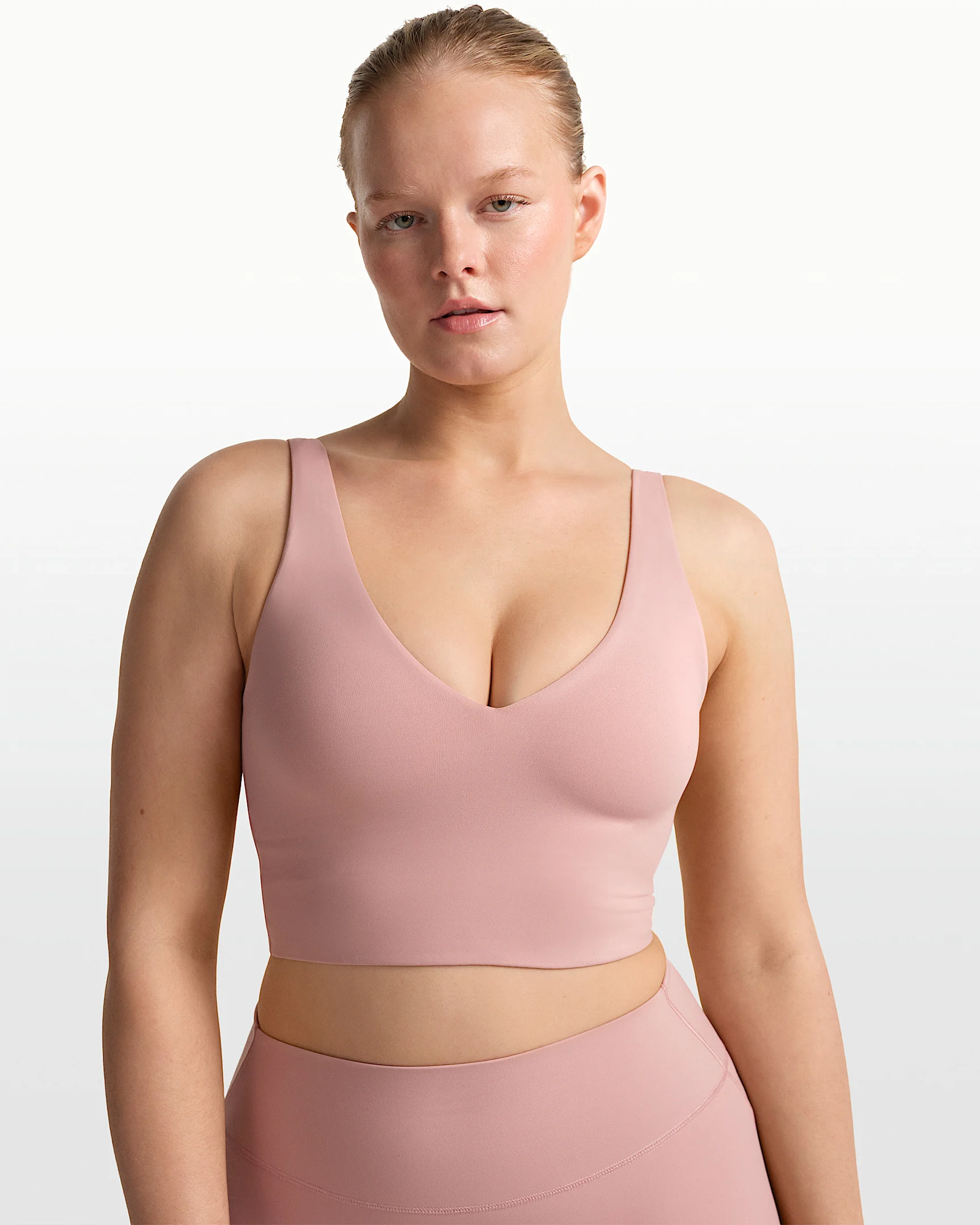 NikeSKIMS Matte Women's V-Neck Long-Line Bra - 1