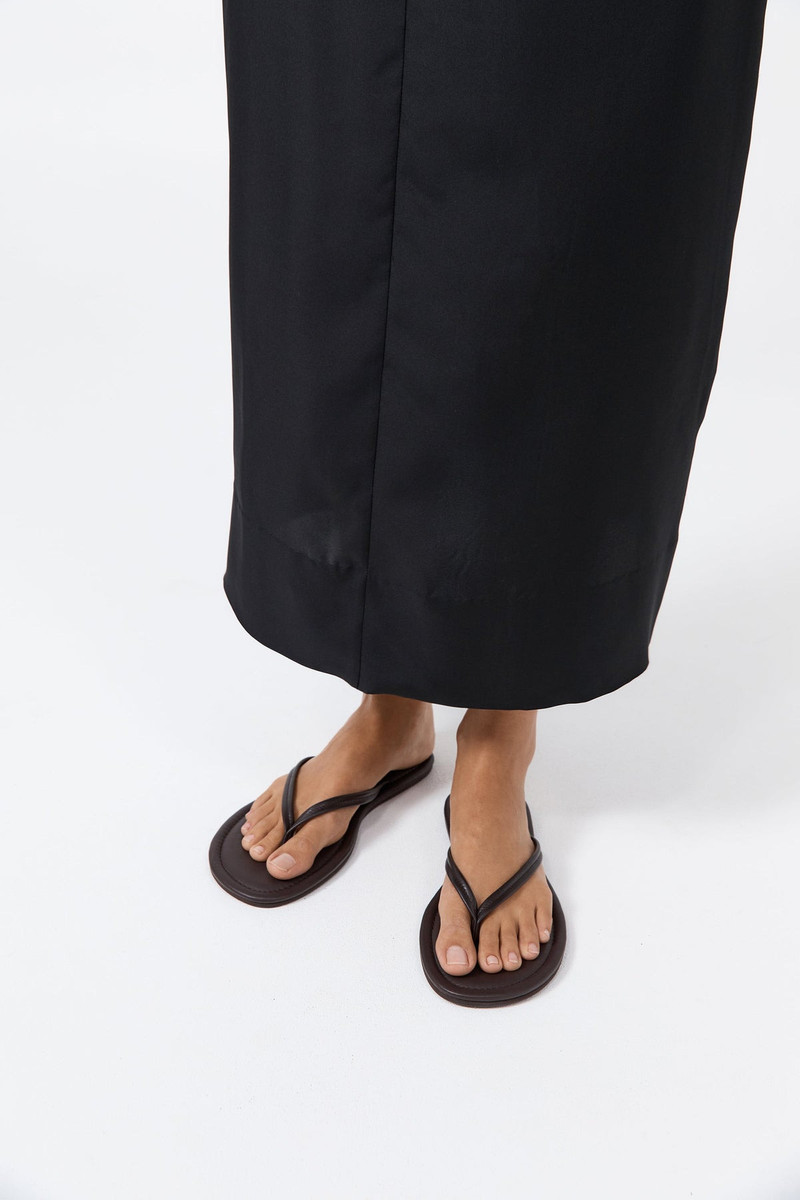 ST. AGNI Thong Detail Slide - Coffee outlook