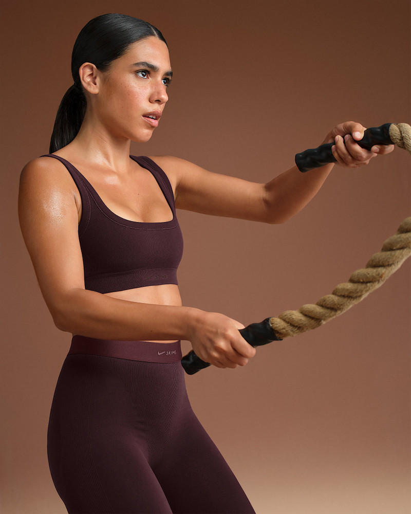 NikeSKIMS Vintage Seamless Women's Scoop Bra 3
