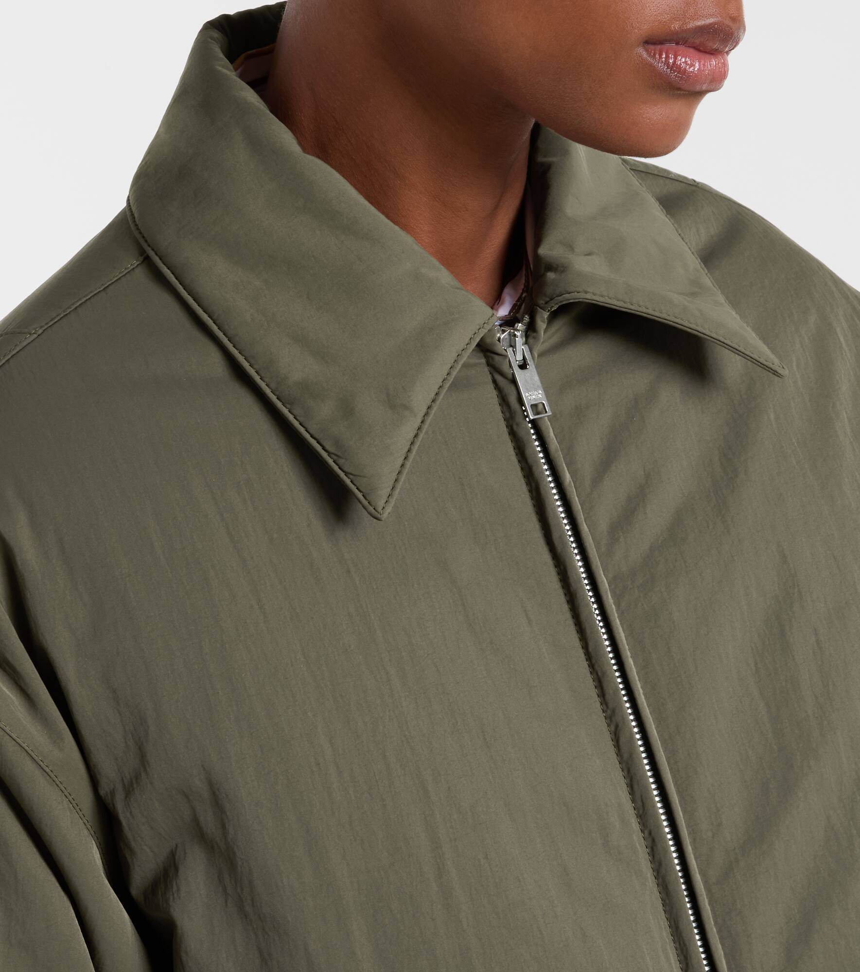Intrecciato leather-trimmed down jacket - 5
