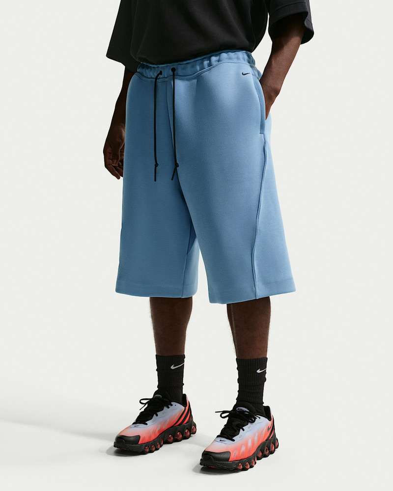 Nike Nike Tech Men's Fleece Oversized Fit Shorts outlook