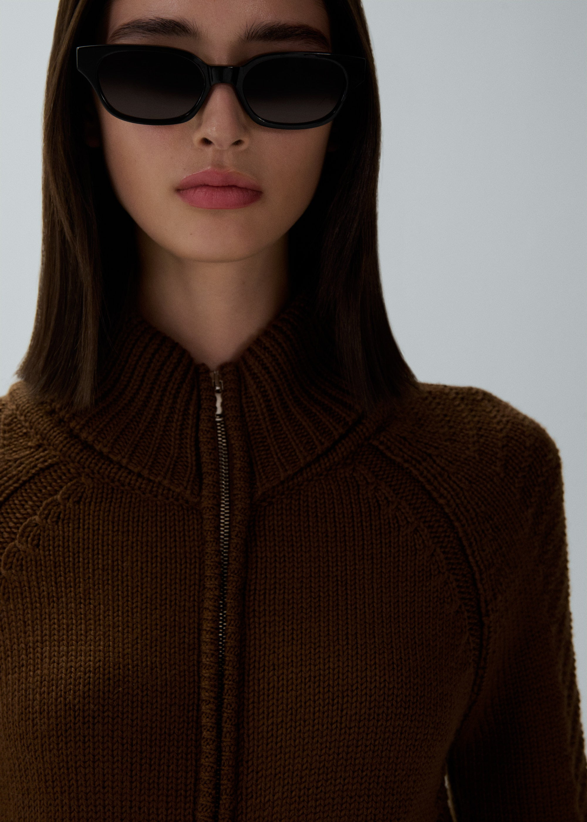 Zip up knitwear sweater in light brown - 4