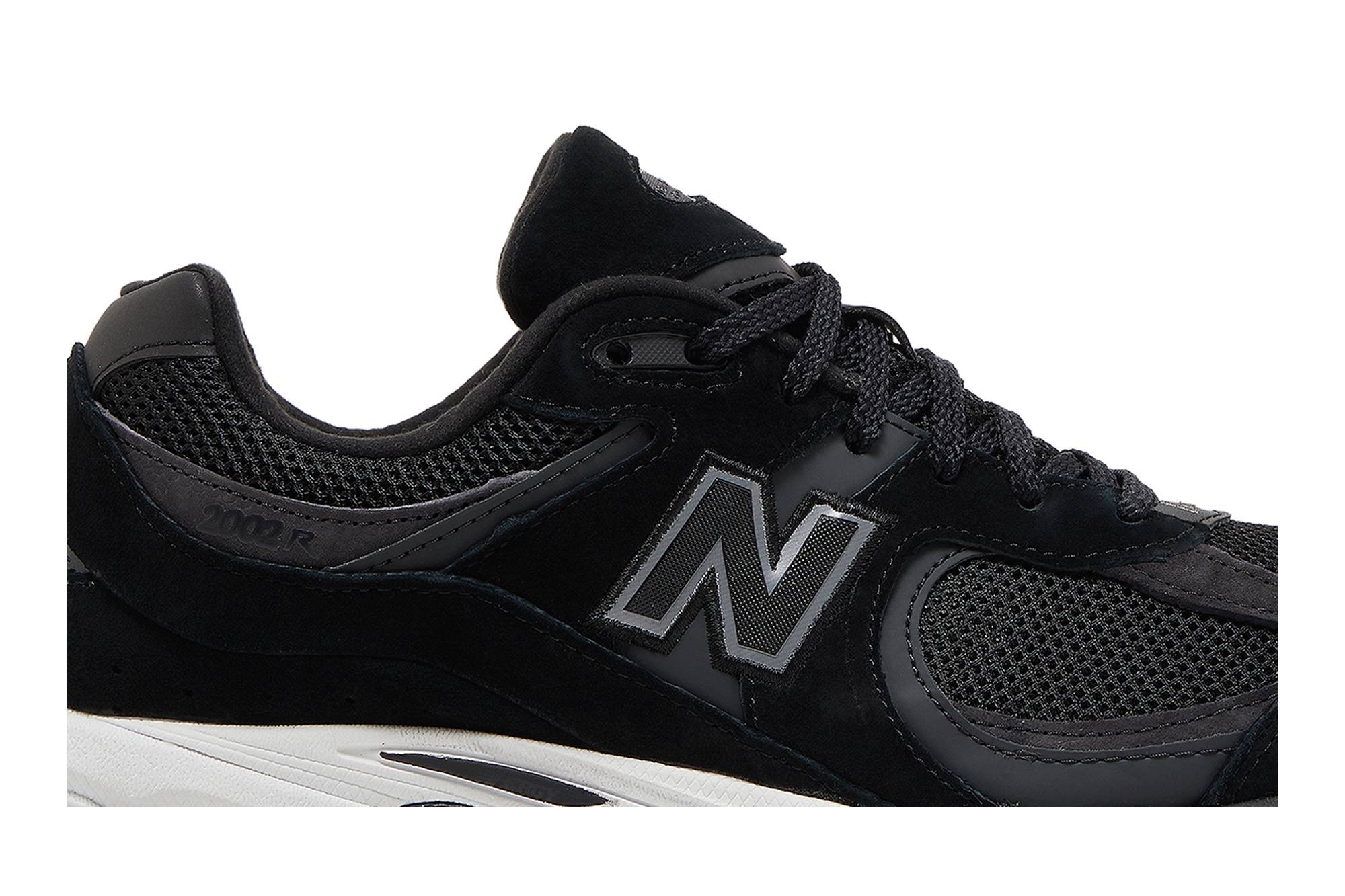 2002R 'Black Gunmetal' - 2
