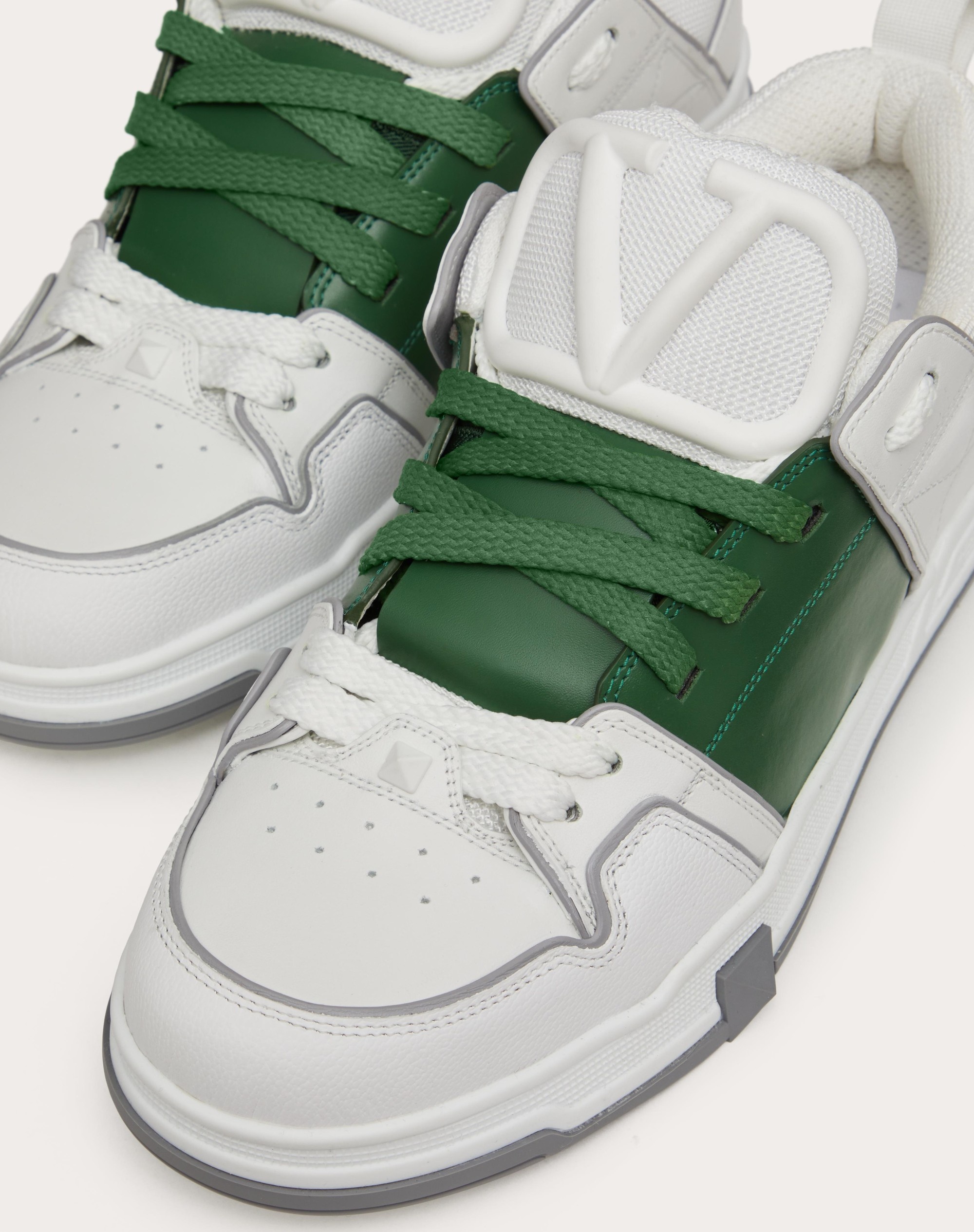 【VALENTINO】OPEN SKATE SNEAKERS Valentino OPEN SKATE CALFSKIN AND FABRIC SNEAKER | REVERSIBLE