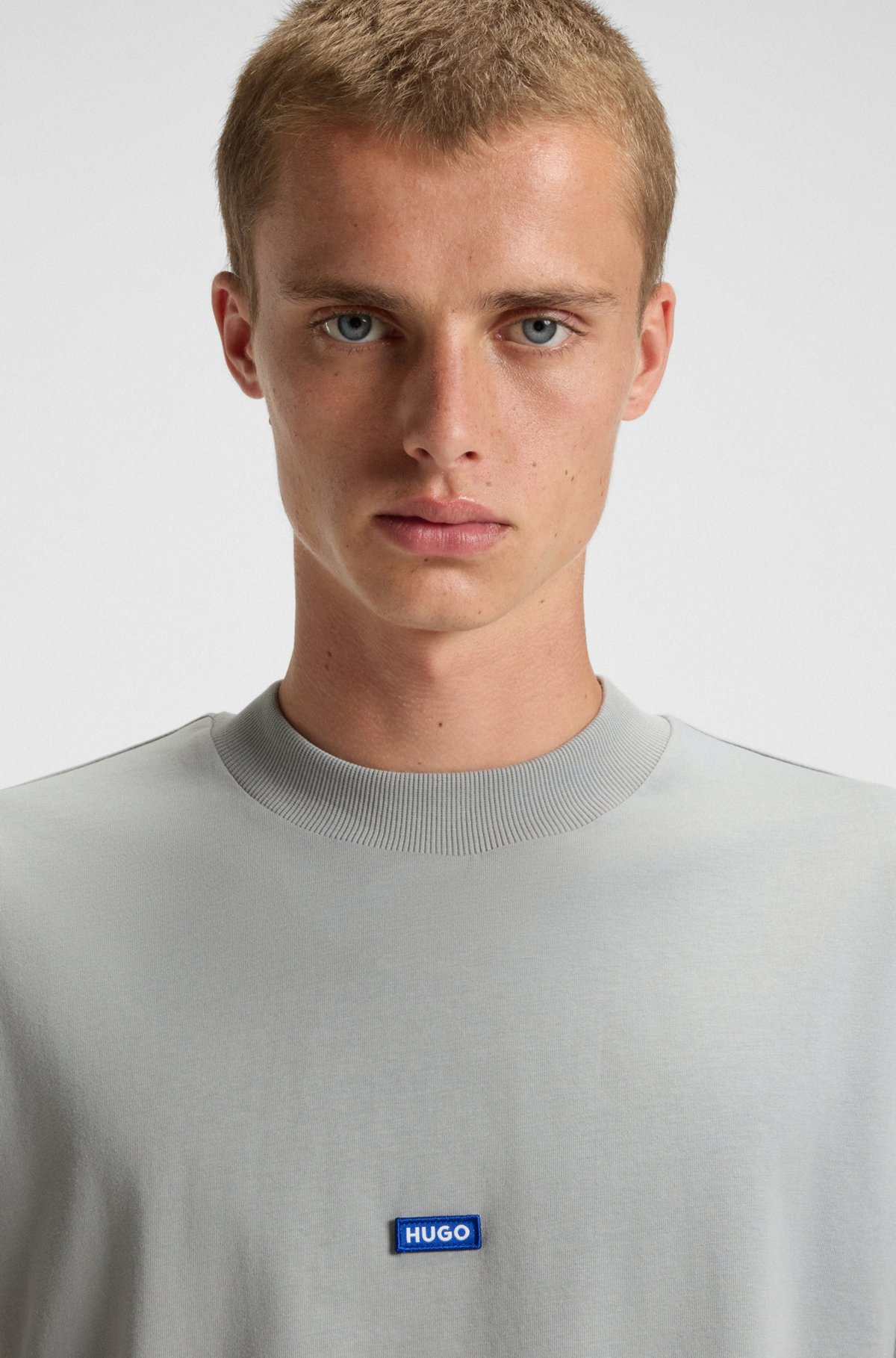 REGULAR-FIT COTTON-JERSEY T-SHIRT WITH BLUE LOGO PATCH - 3