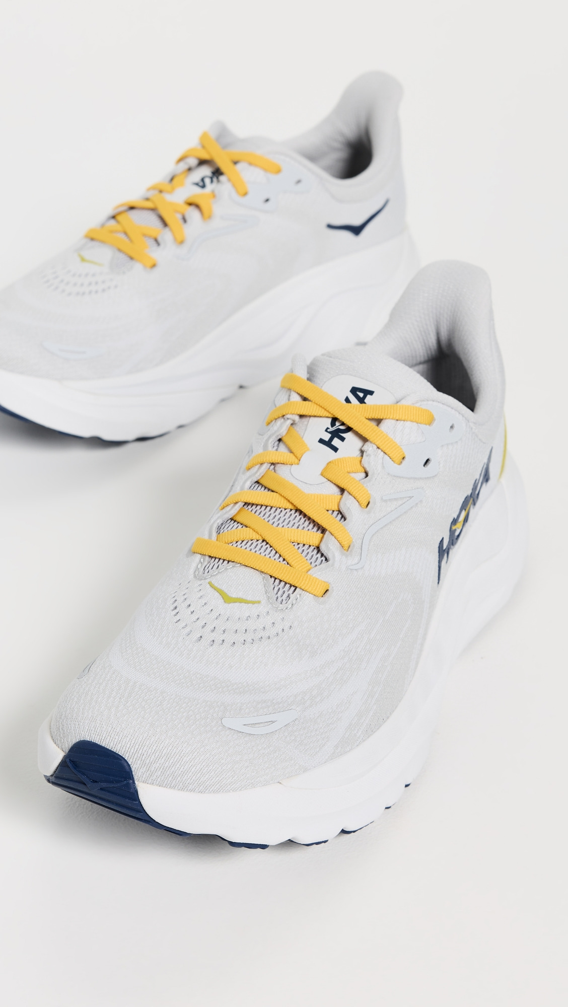 M Arahi 8 Sneakers - 3