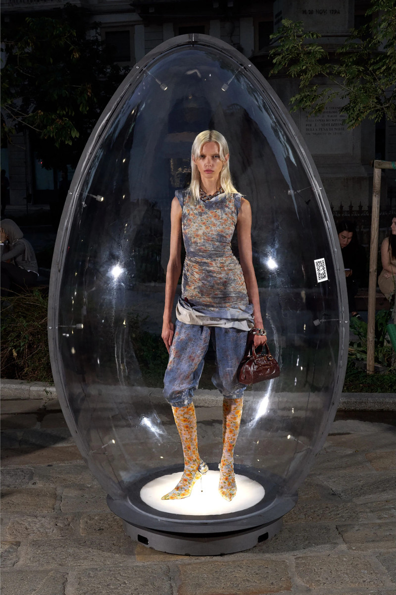 Diesel 1DR DOME CROSSBODY outlook