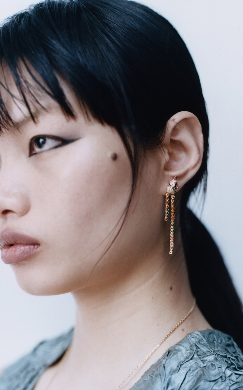 Yvonne Léon Long Python 9K Yellow Gold Multi-Stone Earrings gold outlook