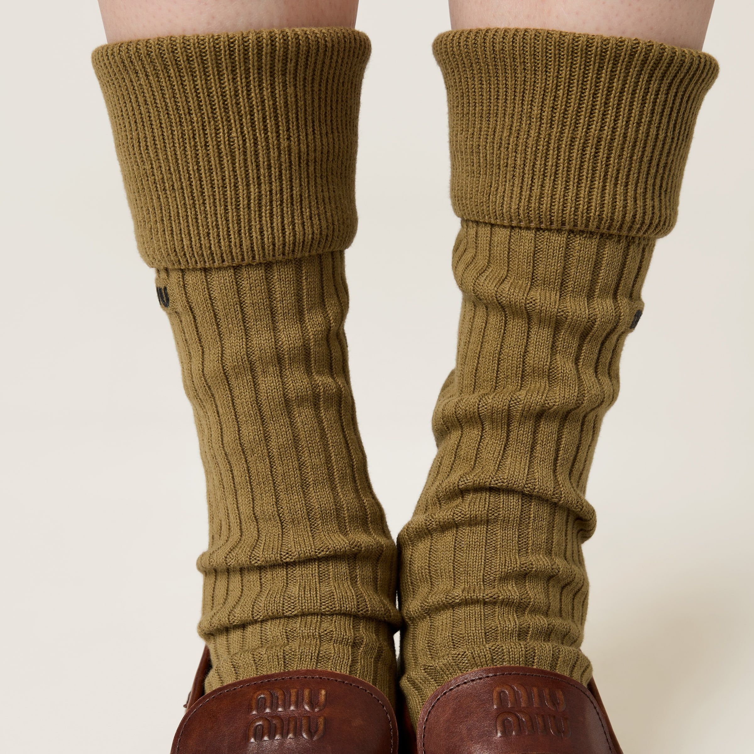 Ribbed knit socks - 2