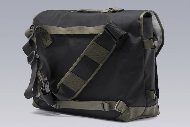 ACRONYM 3A-5 Messenger Einsatztasche Black ] | REVERSIBLE