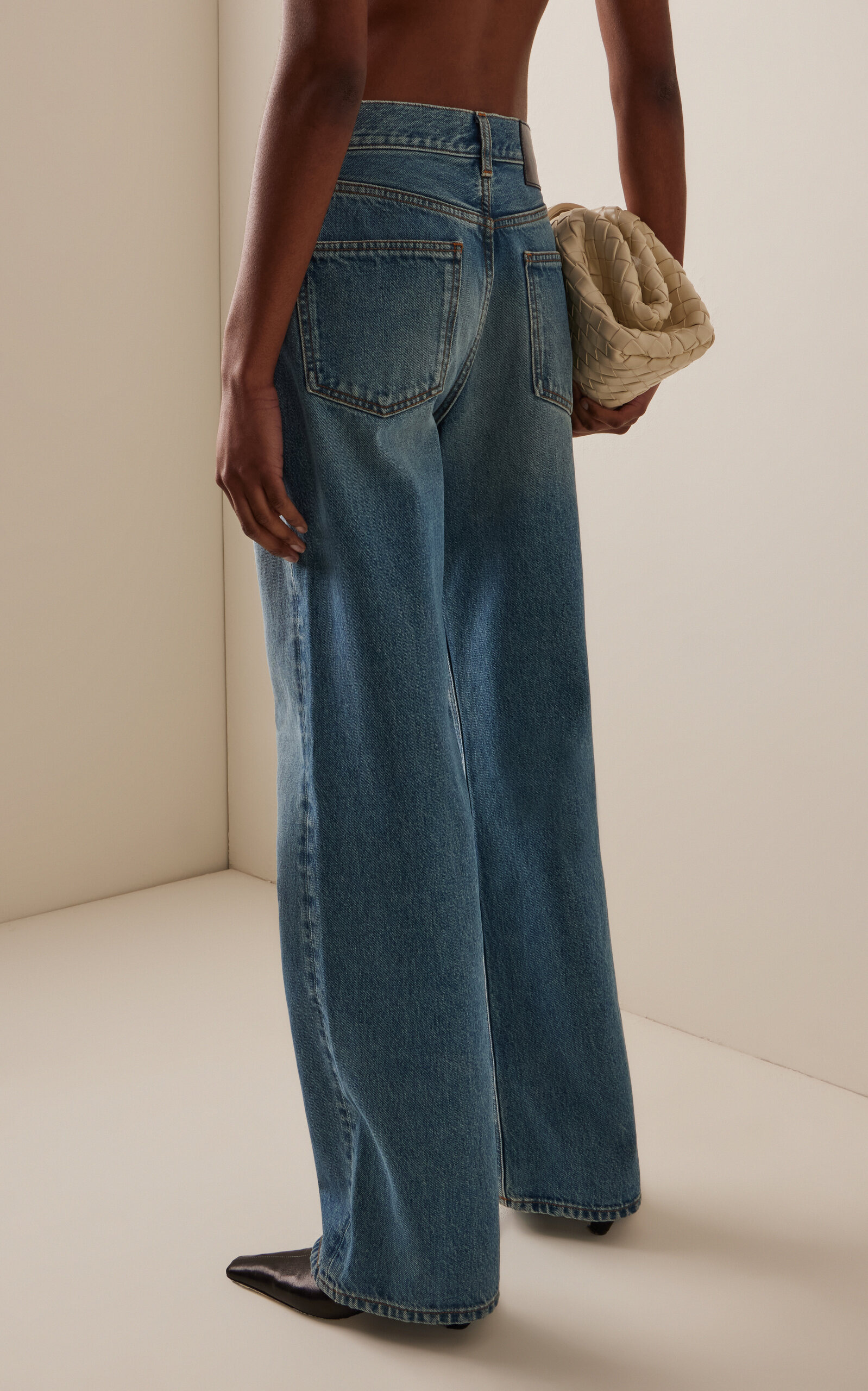 Korea Rigid Mid-Rise Flared-Leg Jeans light wash - 4