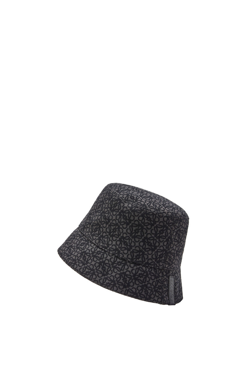 Reversible bucket hat in Anagram jacquard and nylon 4