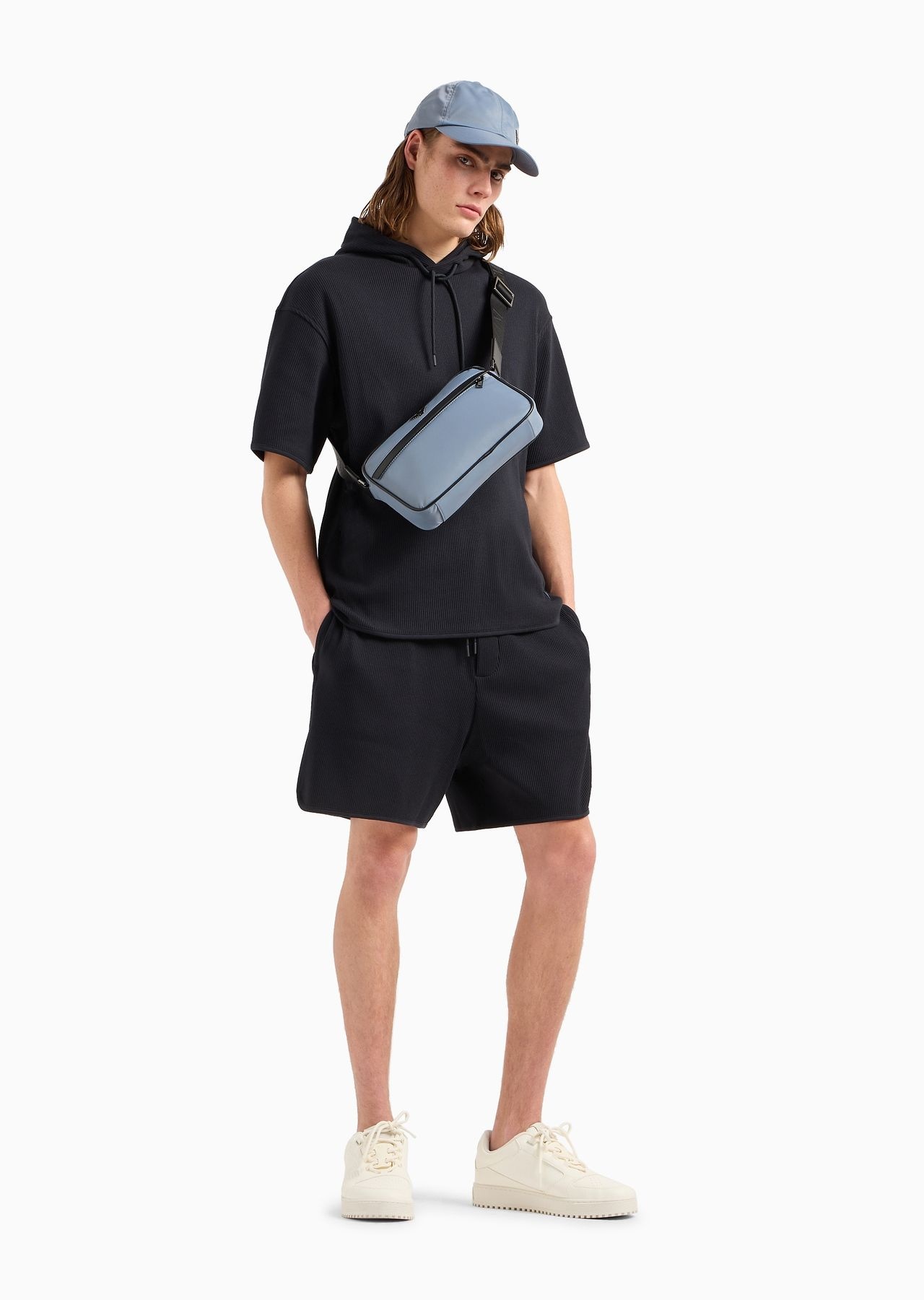 Short-sleeved hooded jumper in canneté jersey - 4