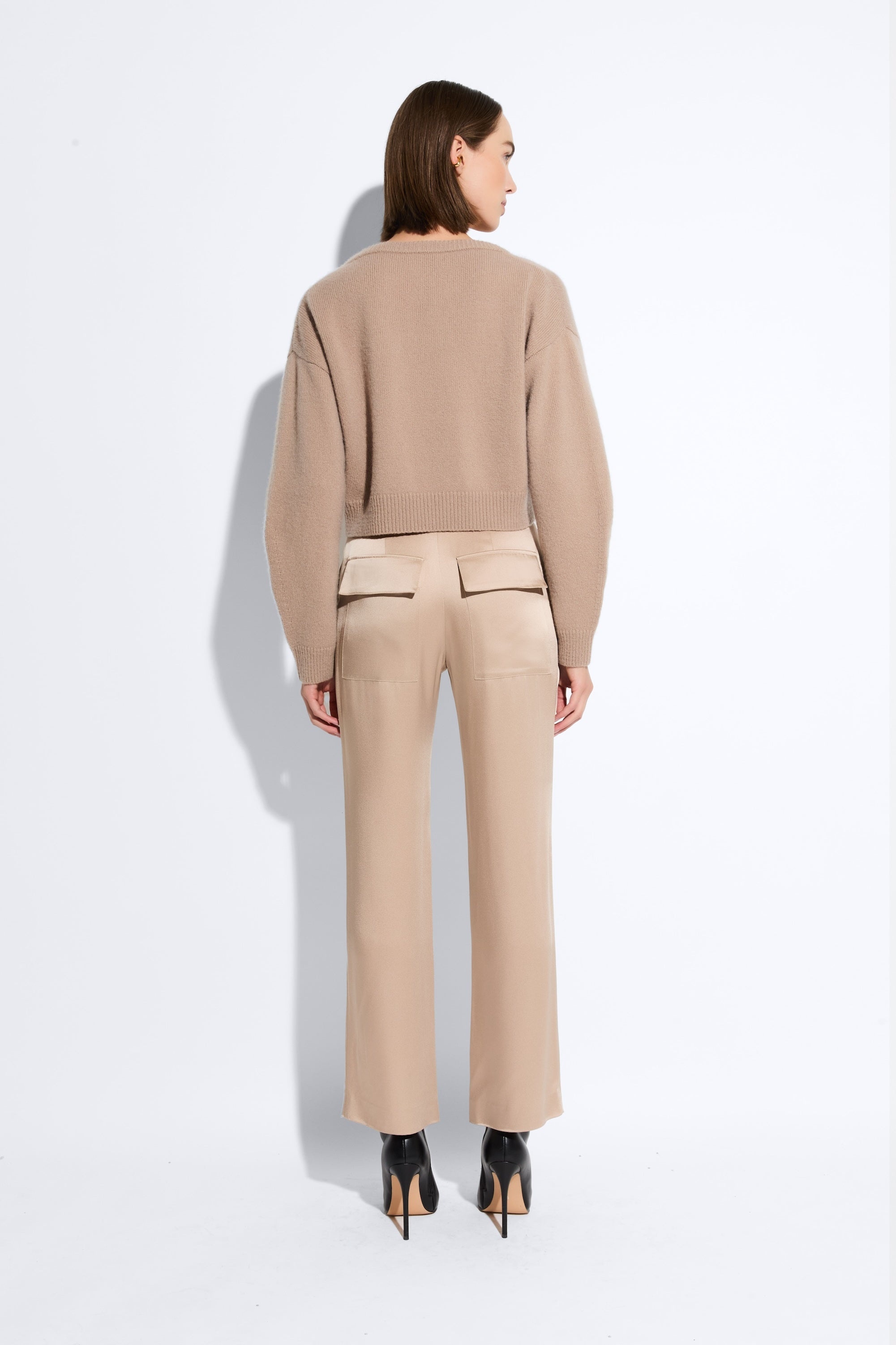 Cashmere Cropped V Neck Sweater - 3