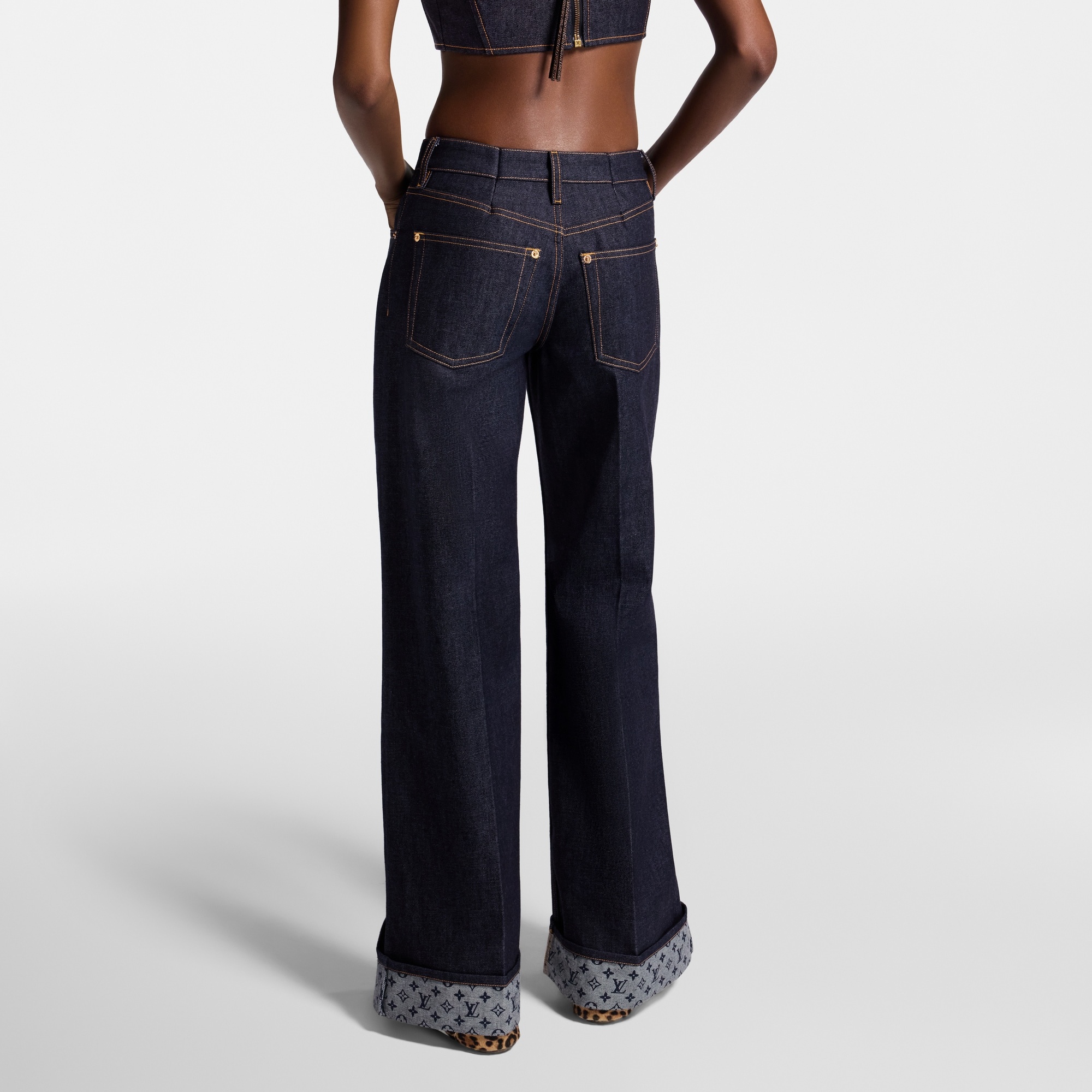 Cuffed Hem Flared Jeans - 7