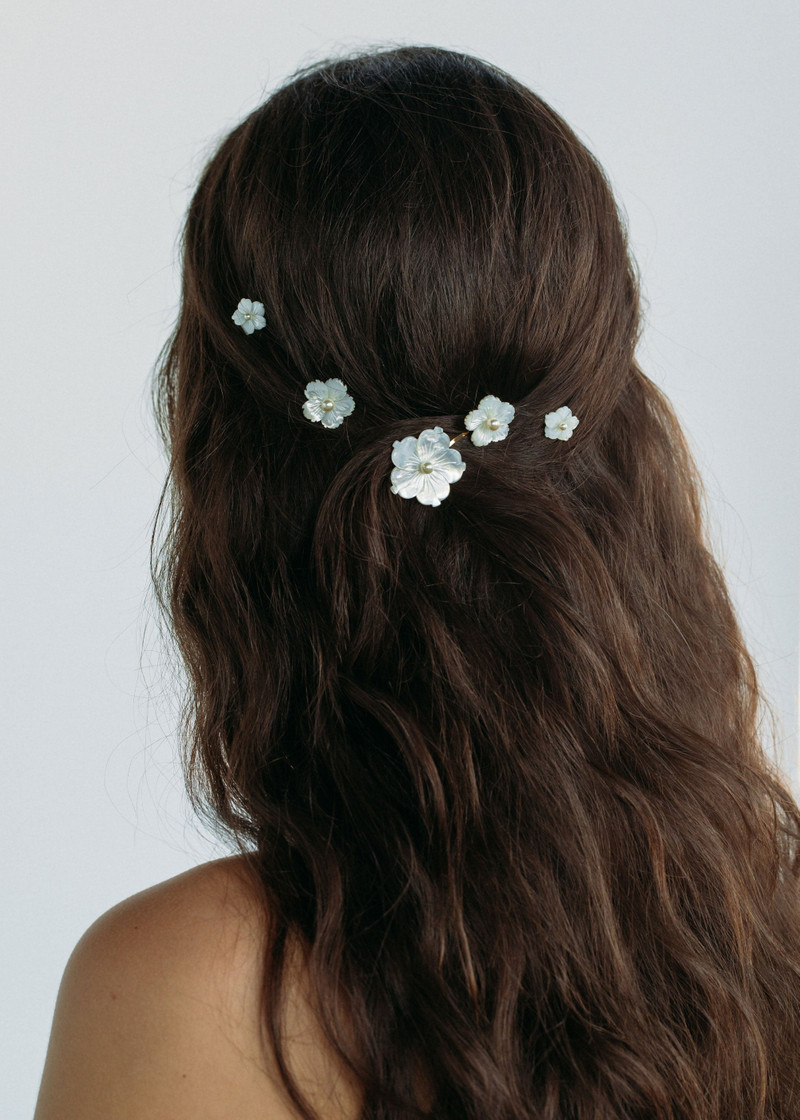 Jennifer Behr Zinnia Bobby Pin Set outlook