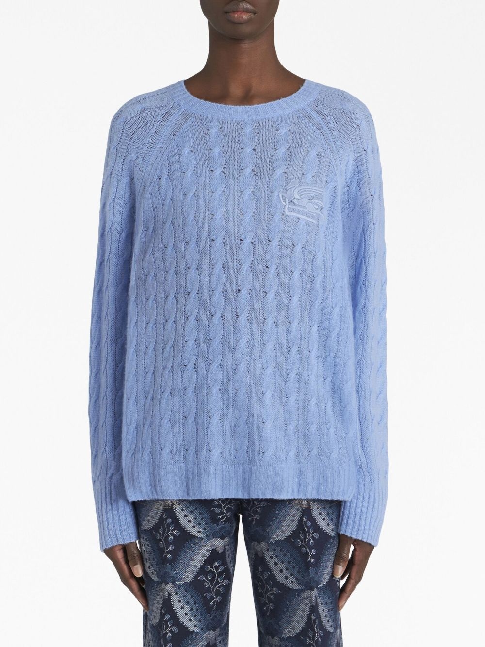 embroidered-logo cable-knit cashmere jumper - 2