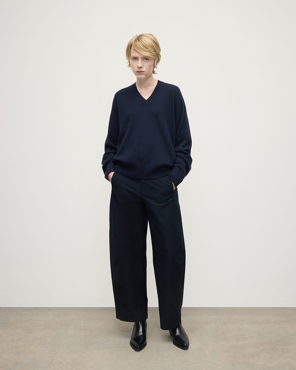 Gauzy Cashmere Navy V Neck Jumper - 2