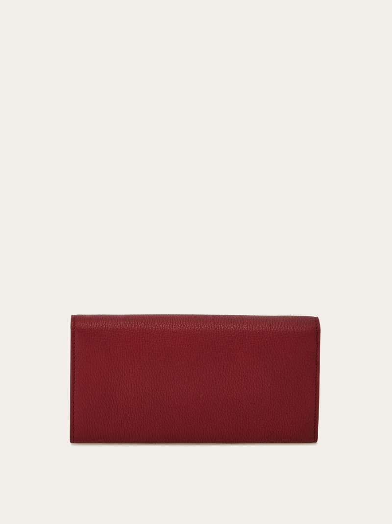 Gancini wallet with chain 3