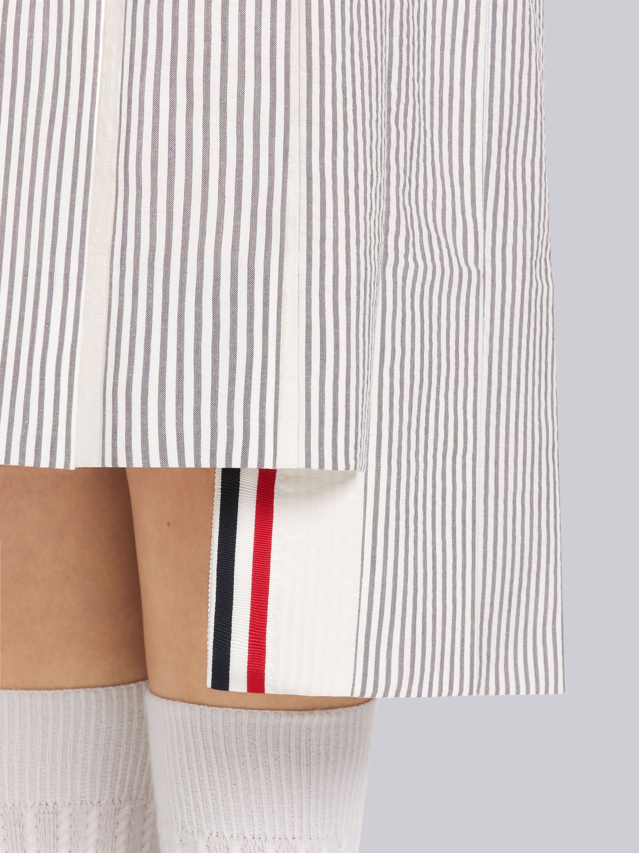 Medium Grey Cotton Seersucker Grosgrain 4-Bar Intarsia Stripe Below Knee Pleated Skirt - 5