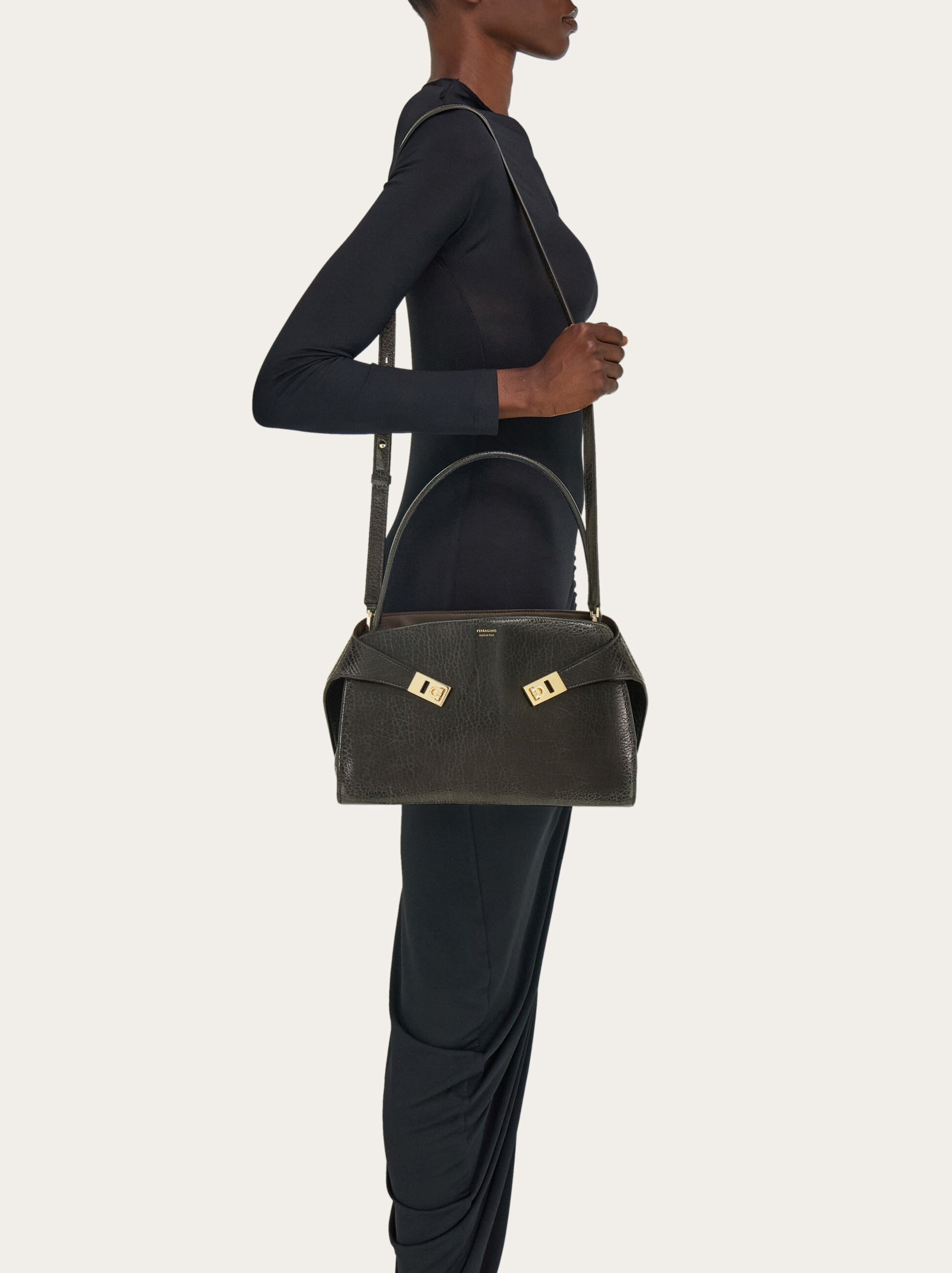 Hug soft bicolor shoulder bag (M) - 9
