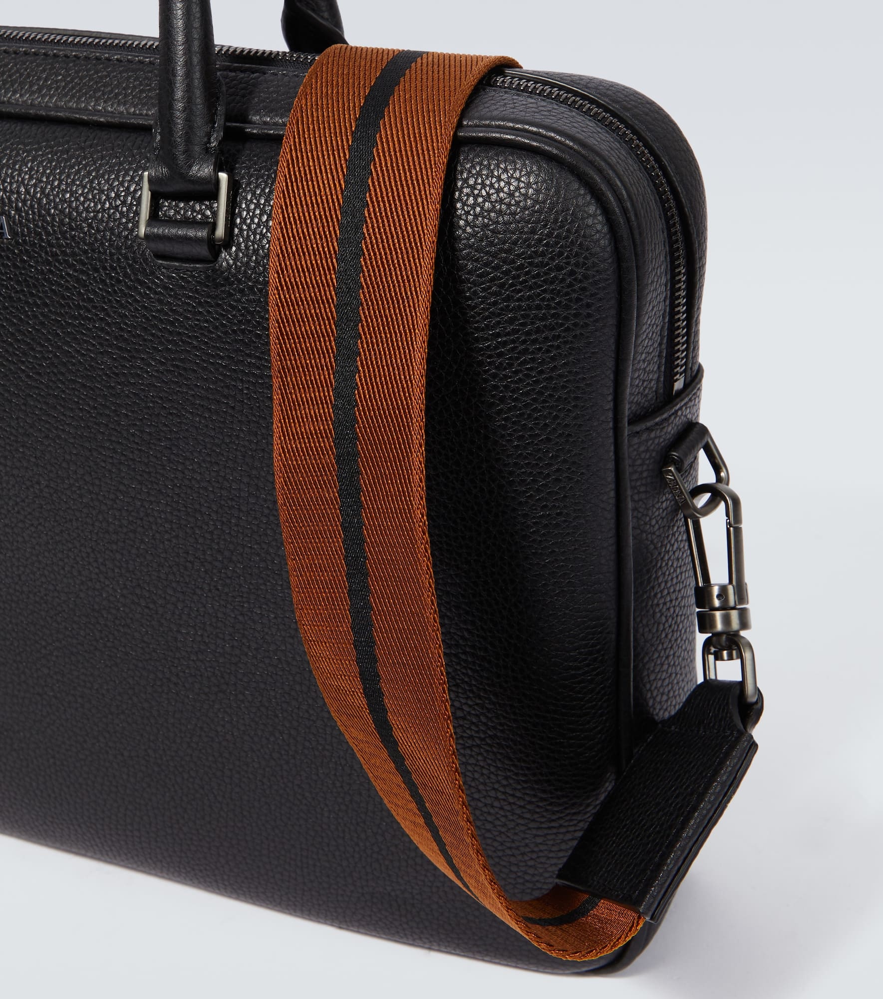 Edgy leather briefcase - 7