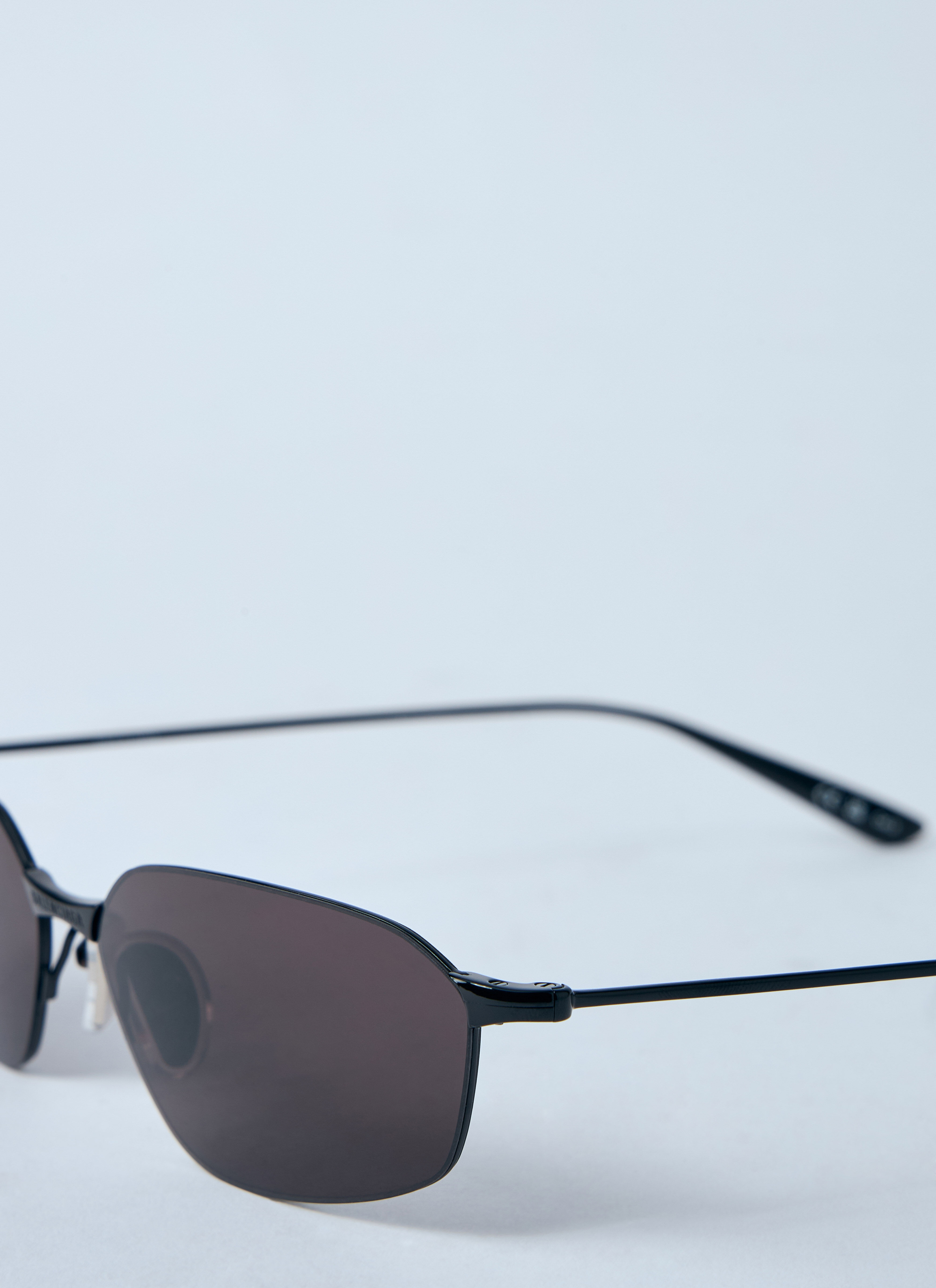 Invis Oval Sunglasses - 4