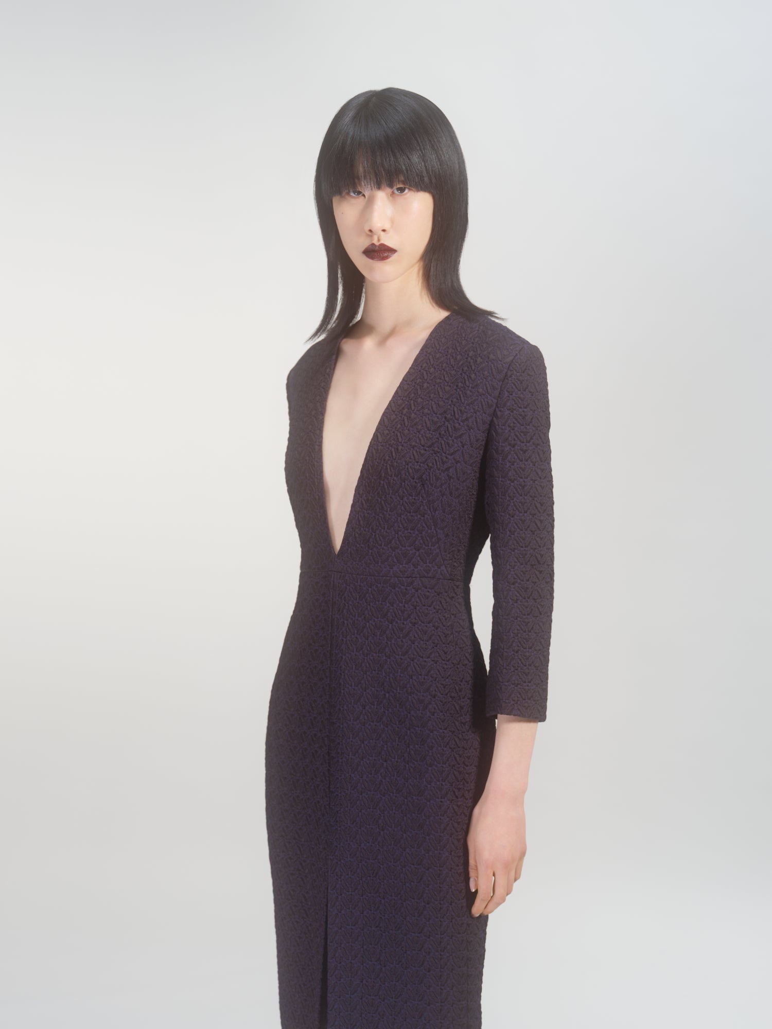 V-NECK FITTED DRESS - 7
