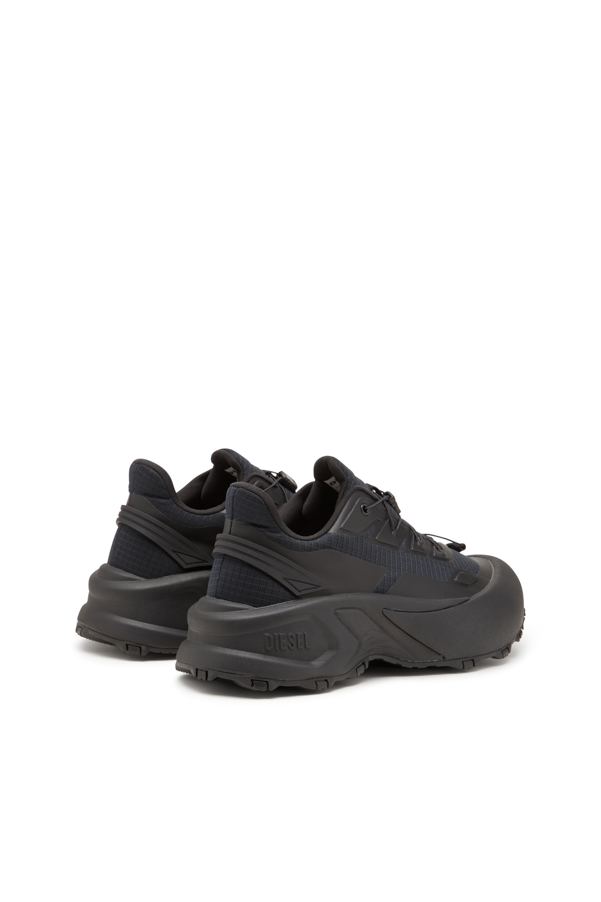 D-CAGE RUNNER - 6