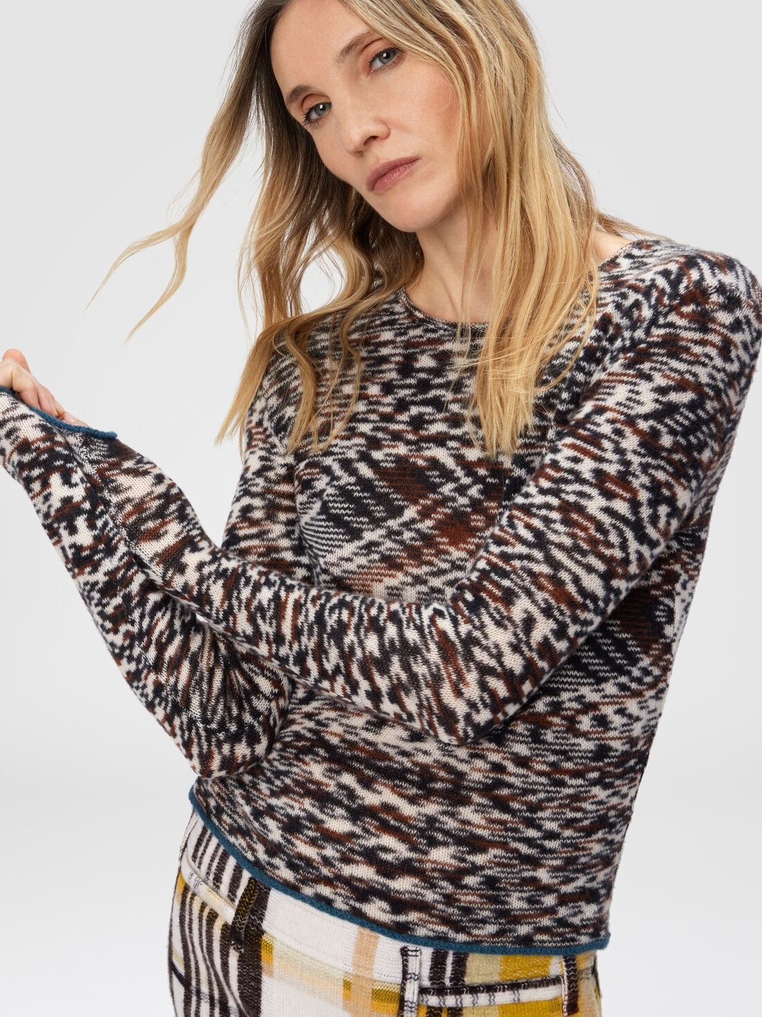Crew Neck Sweater with Flame Pattern in Cashmere Blend - 4