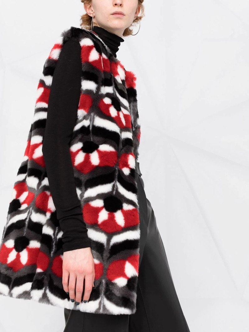 geometric faux-fur gilet 5