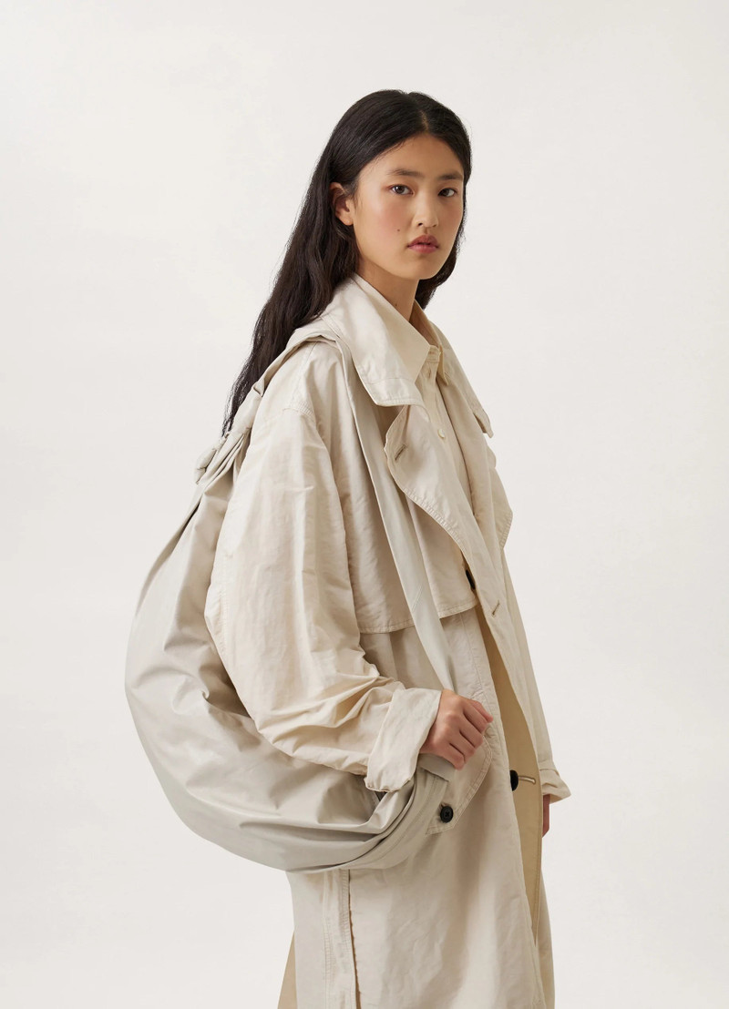 Lemaire LARGE SOFT CROISSANT
PAPER LEATHER outlook