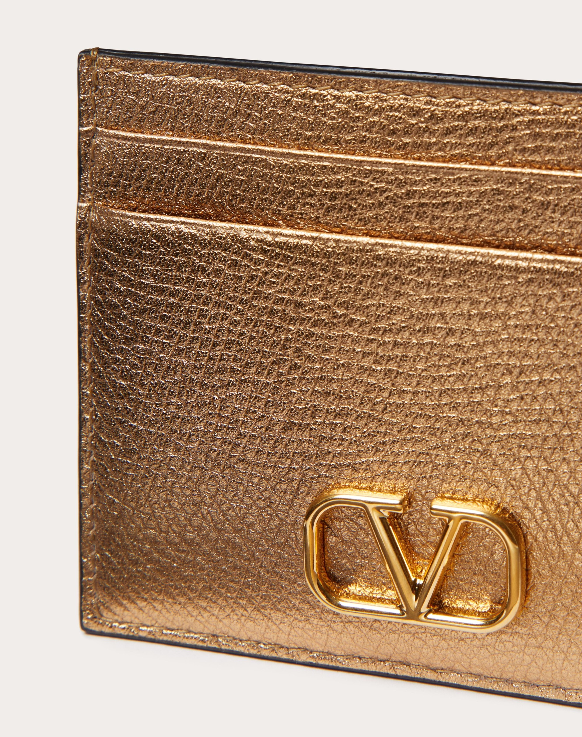 VLOGO SIGNATURE METALLIC GRAINY CALFSKIN CARDHOLDER - 2