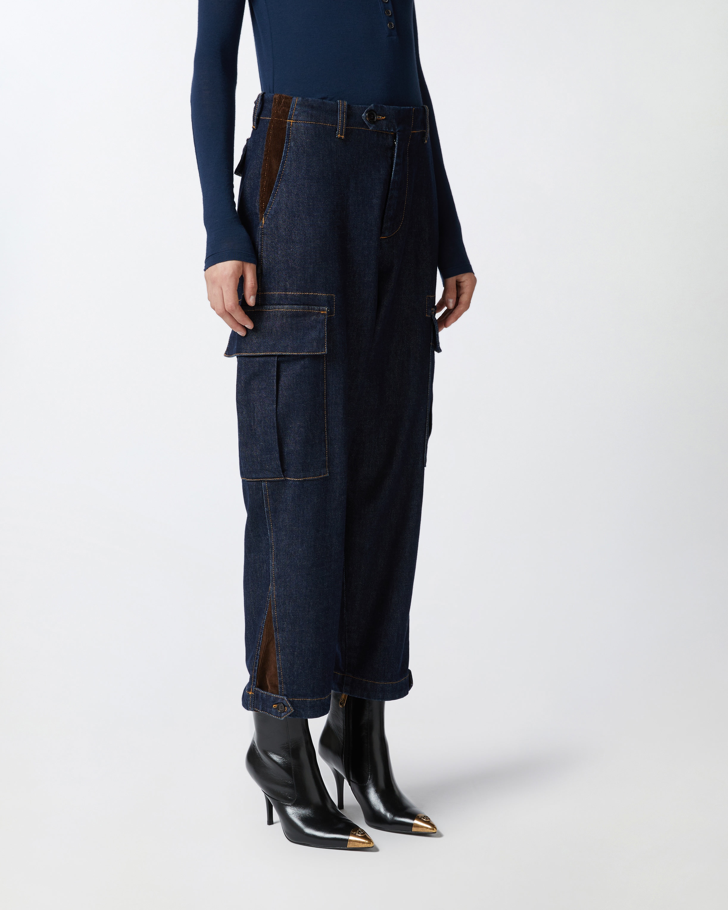 DARK BLUE CARGO JEANS WITH MAXI POCKETS - 3