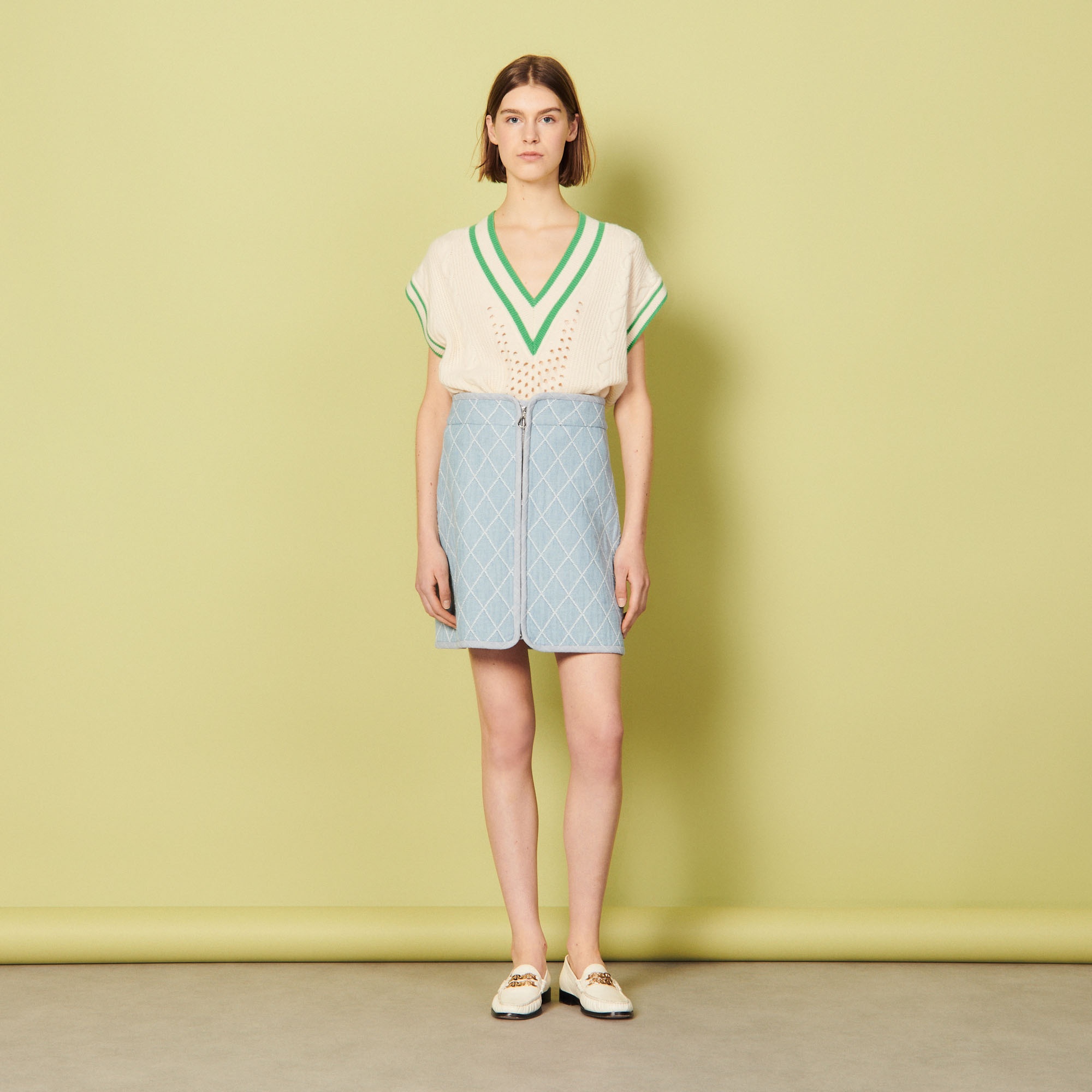 Short skirt with topstitching - 6