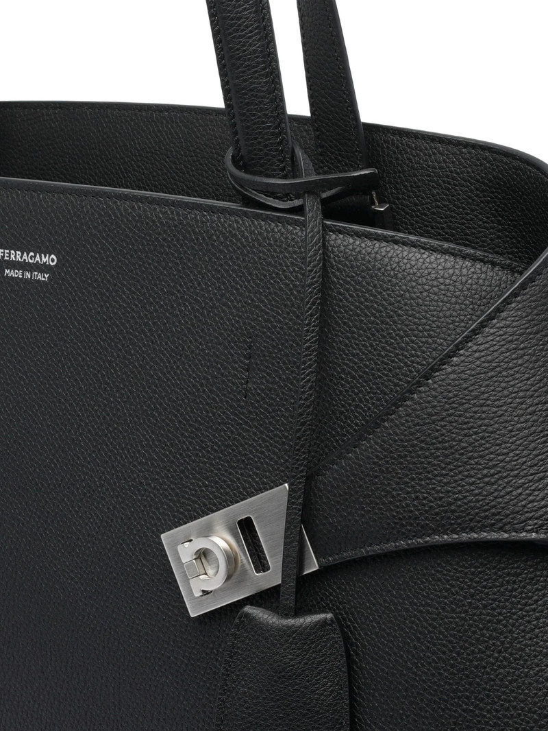 FERRAGAMO Ferragamo Hug Clasp-detail Calfskin Shoulder Bag outlook