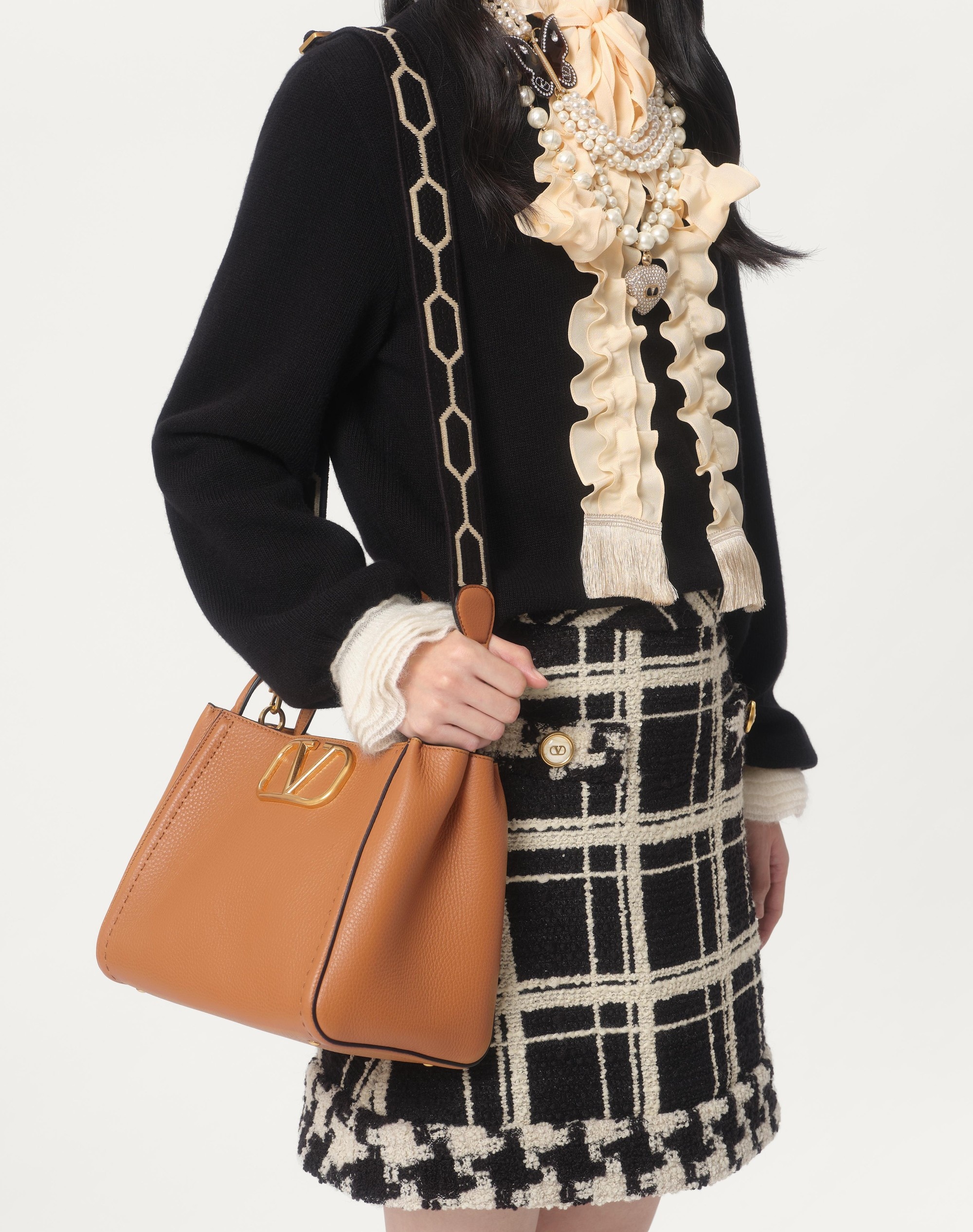 VALENTINO GARAVANI ALLTIME MEDIUM HANDBAG IN GRAINY CALFSKIN WITH JACQUARD RIBBON SHOULDER STRAP - 7