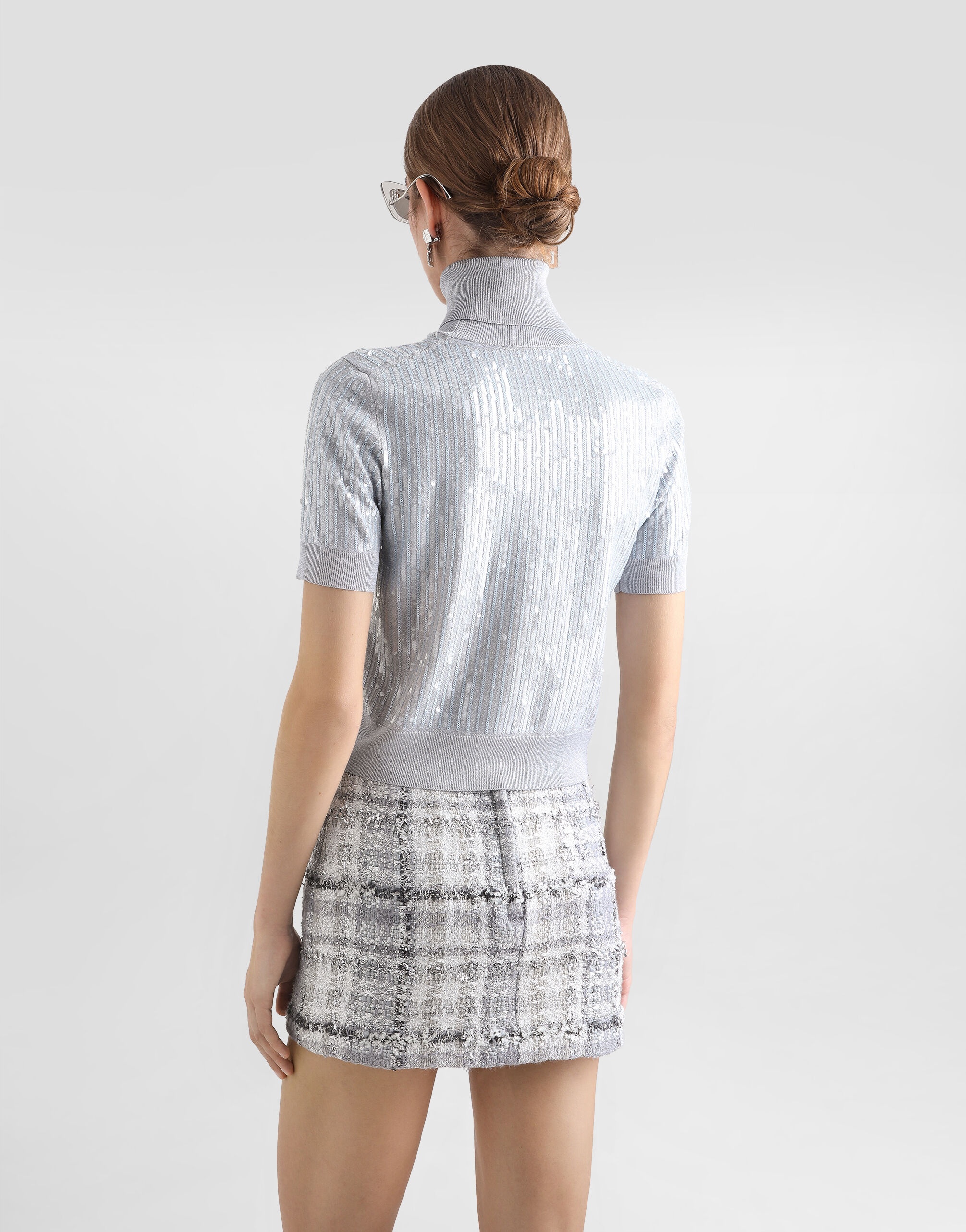 Turtle-neck sweater with sequin embroidery - 5