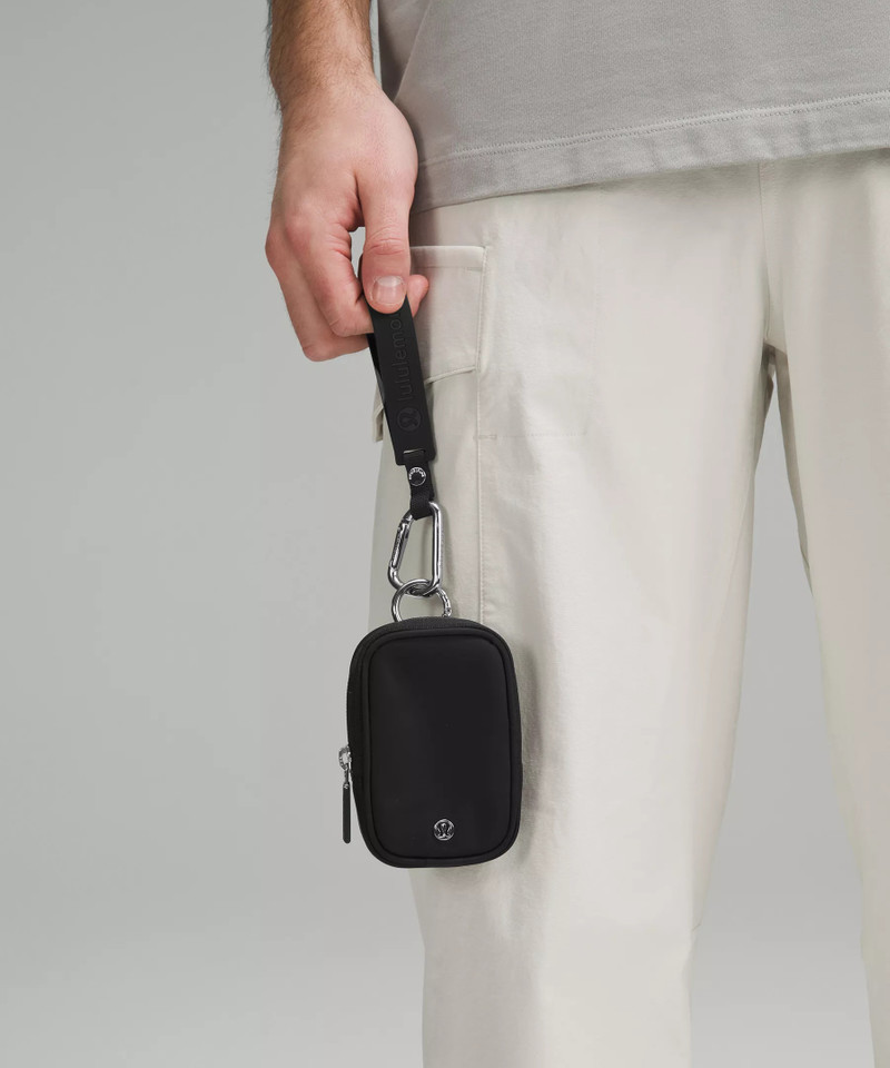 lululemon Clippable Nano Pouch outlook
