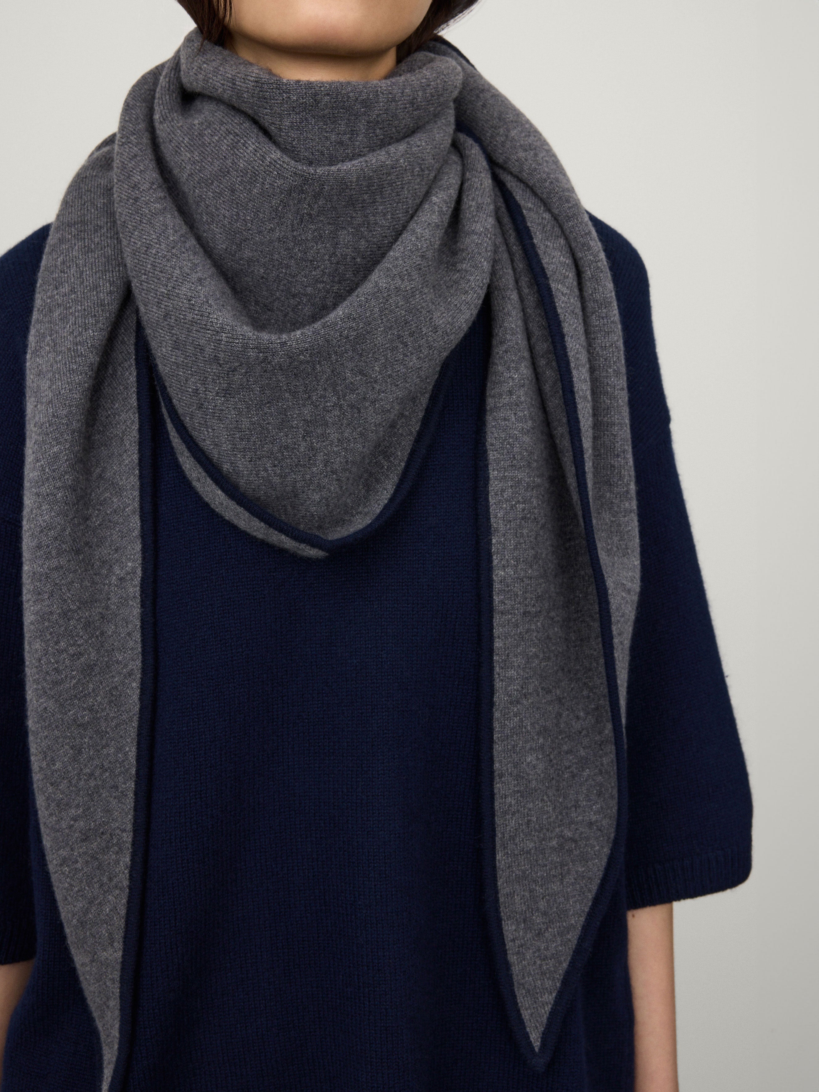 The Bandana Contrast Large Scarf - 4